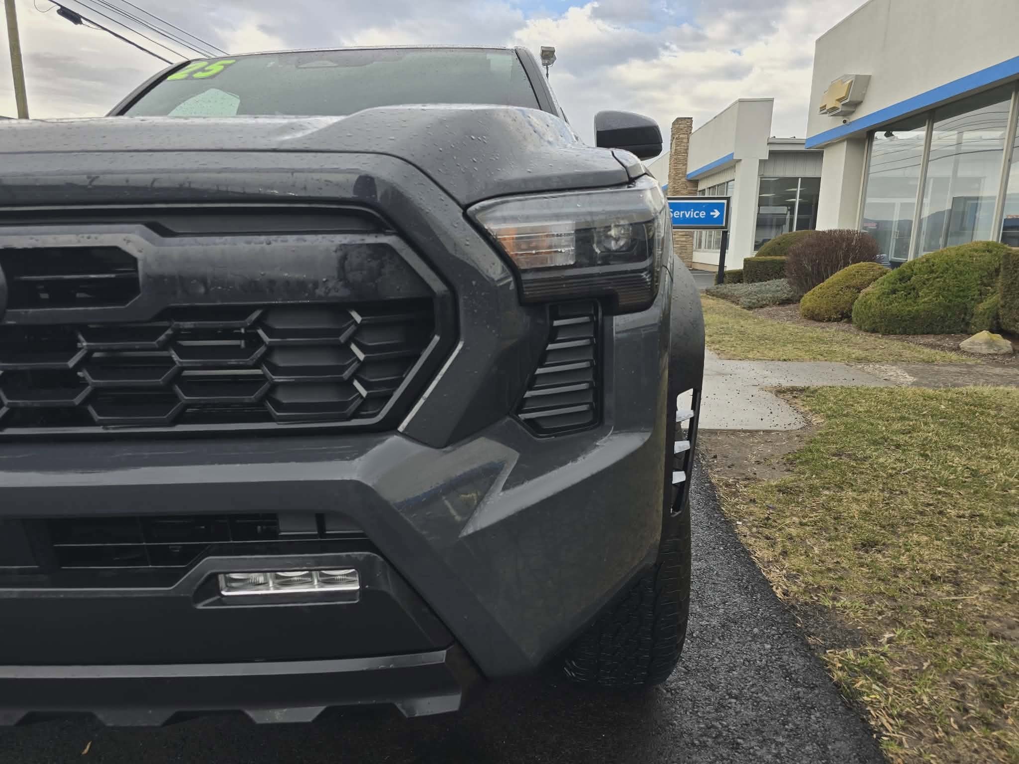 2025 Toyota Tacoma 4WD SR