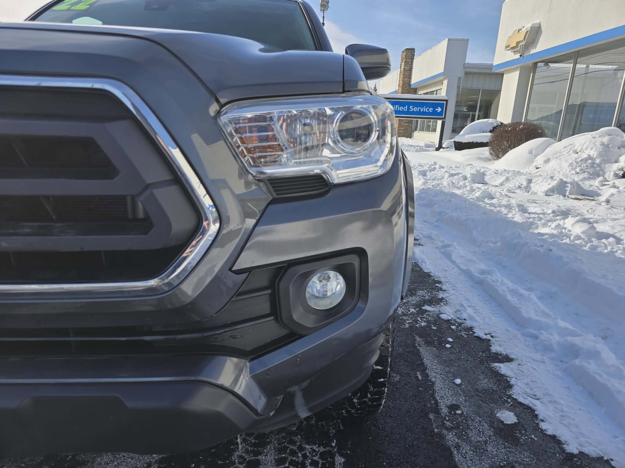 2022 Toyota Tacoma 4WD SR5