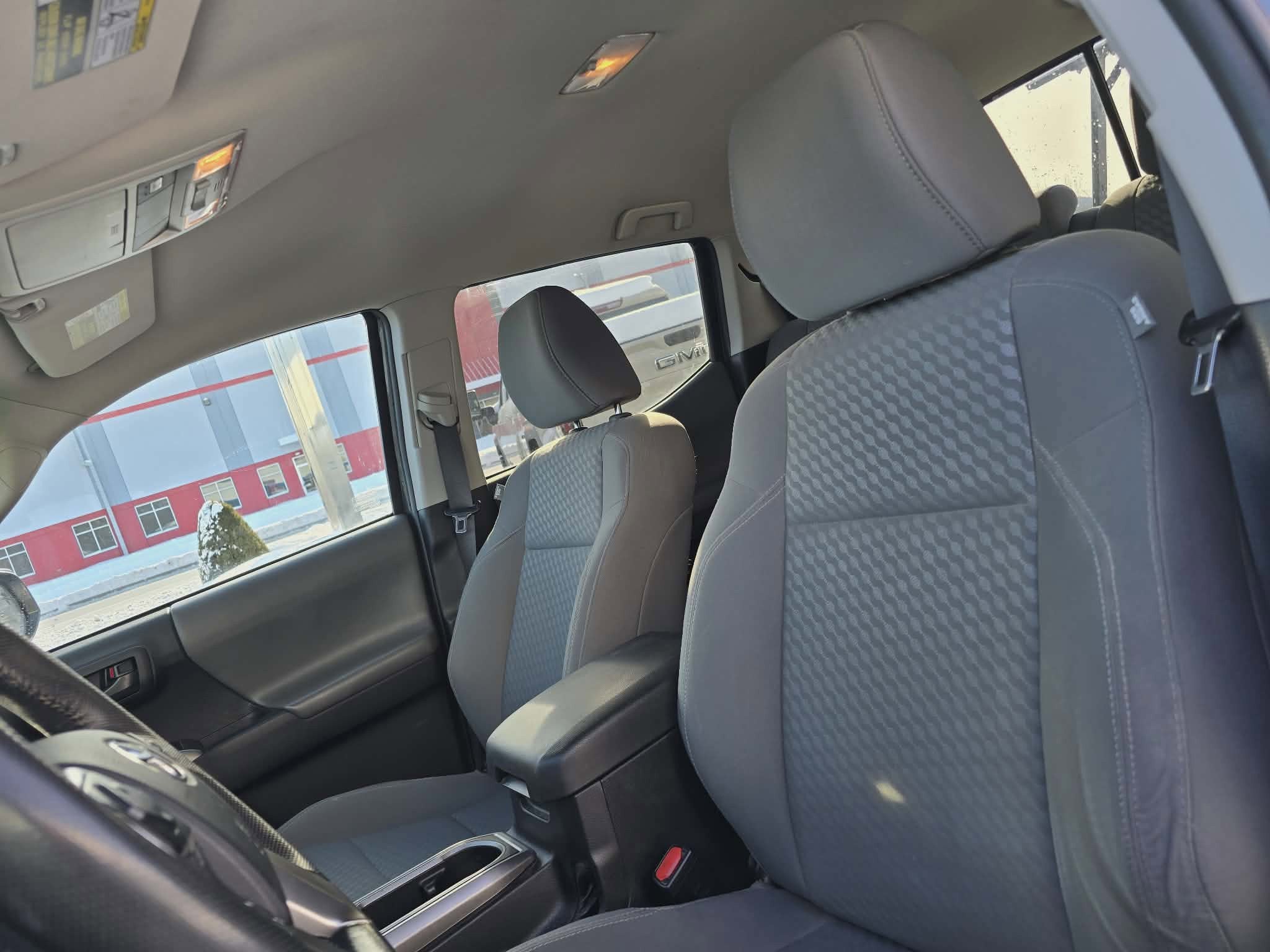 2022 Toyota Tacoma 4WD SR5