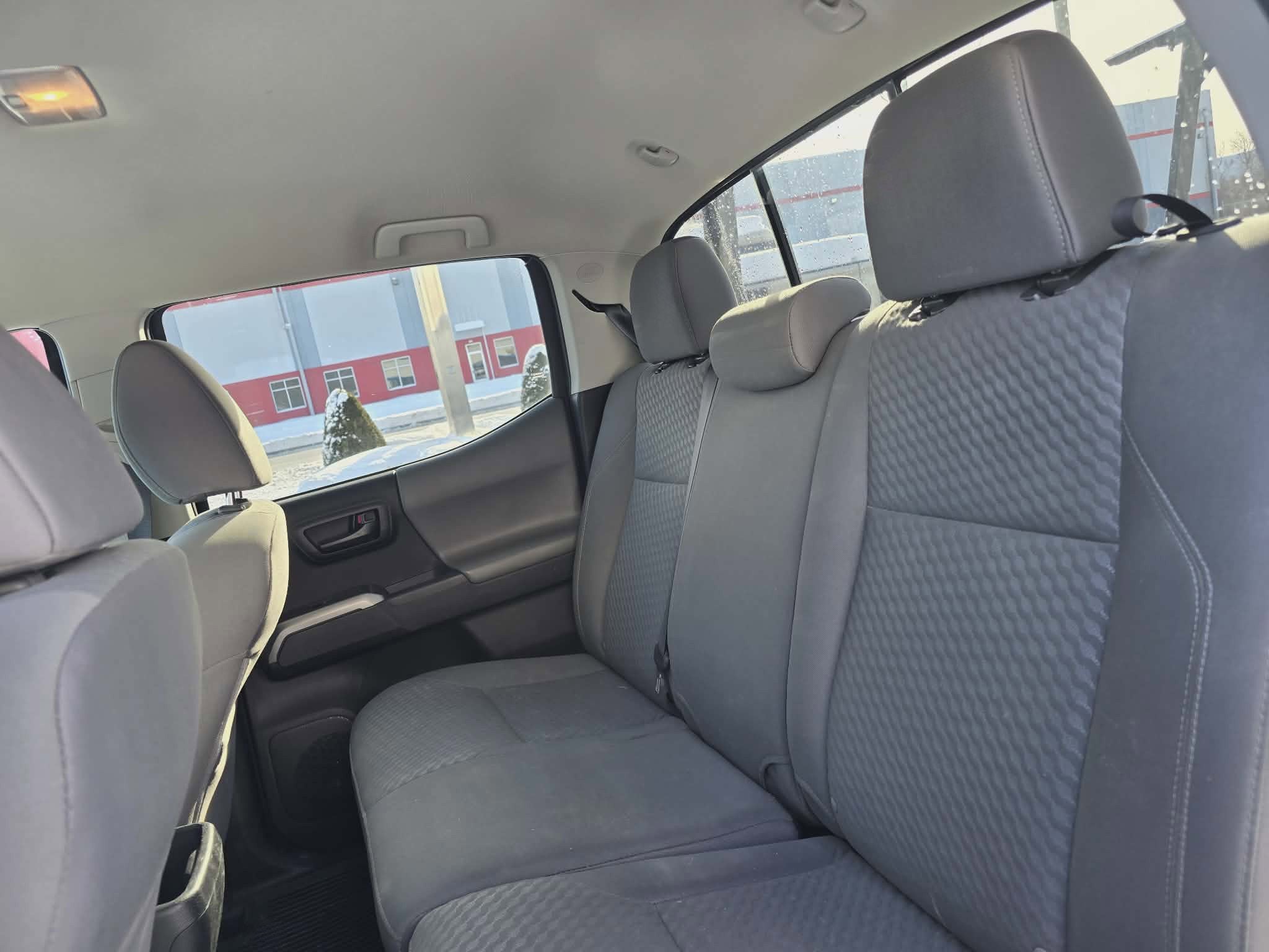 2022 Toyota Tacoma 4WD SR5