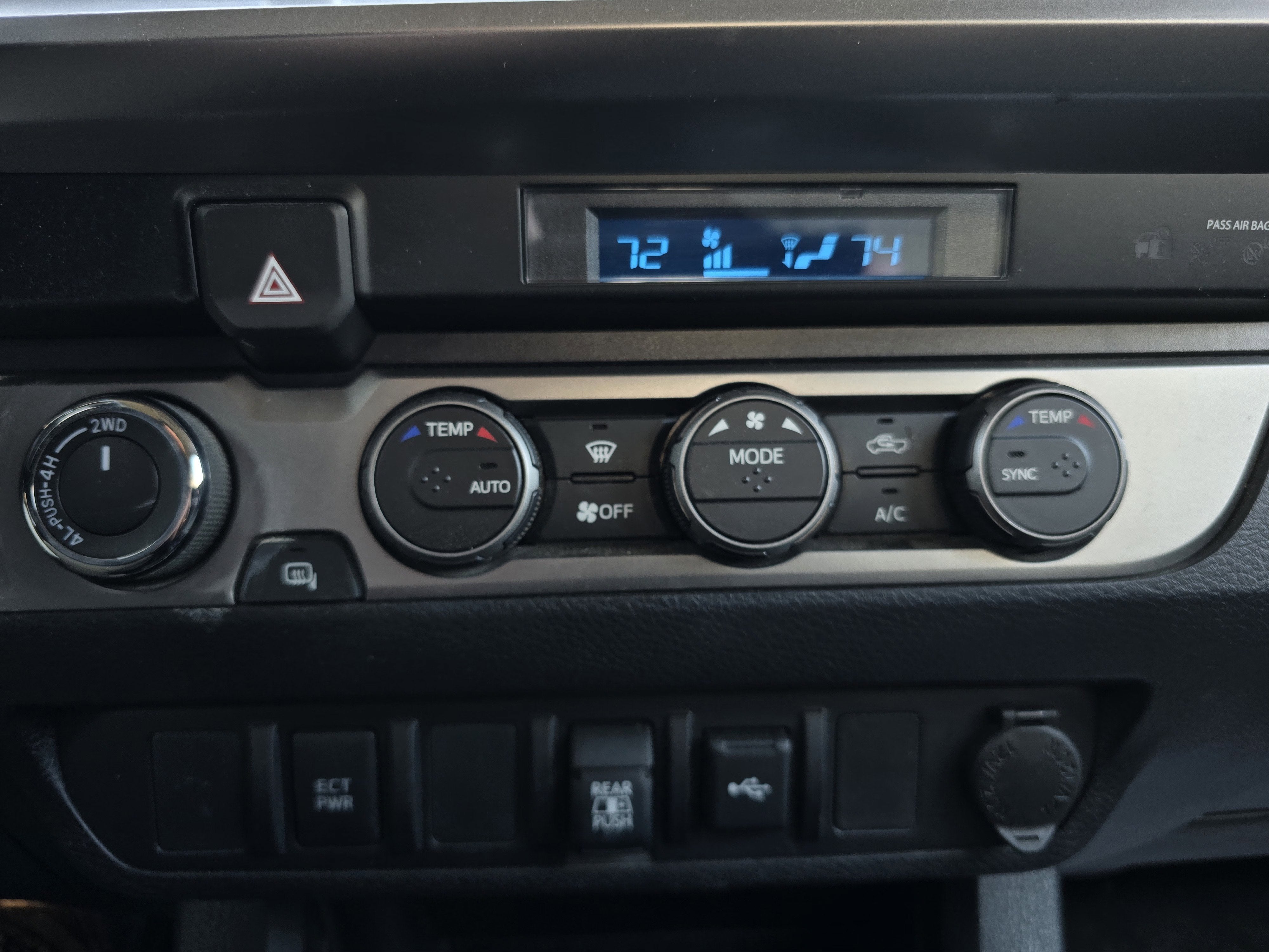 2022 Toyota Tacoma 4WD SR5