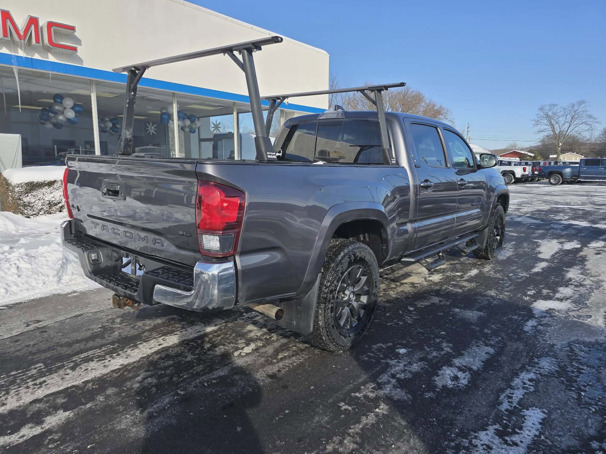 2022 Toyota Tacoma 4WD SR5