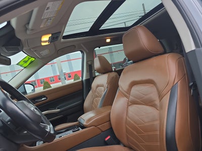 2023 Nissan Pathfinder Platinum