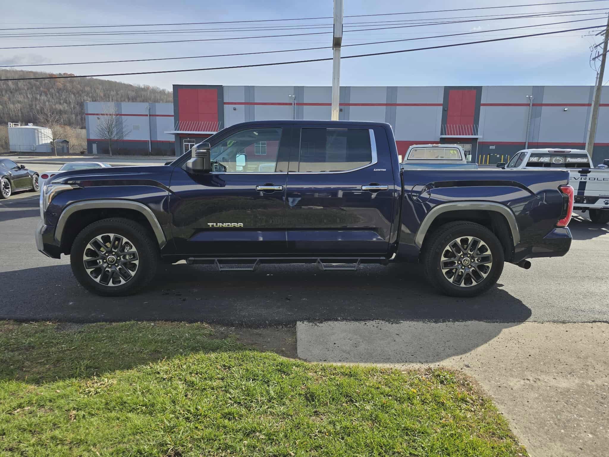 2022 Toyota Tundra 4WD Limited