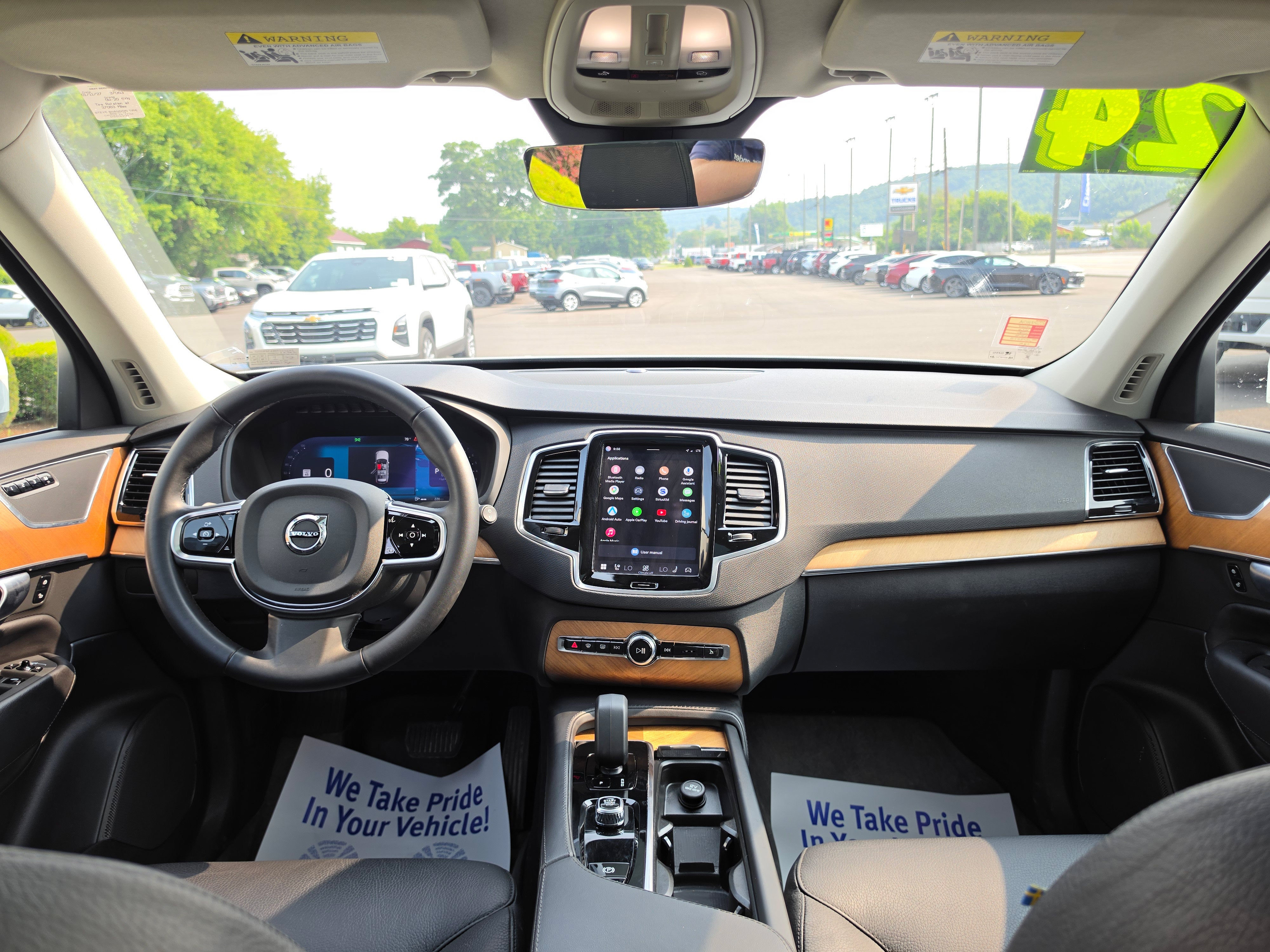 2024 Volvo XC90 Plus Bright Theme