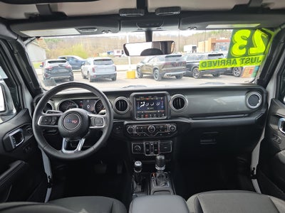 2023 Jeep Gladiator Overland