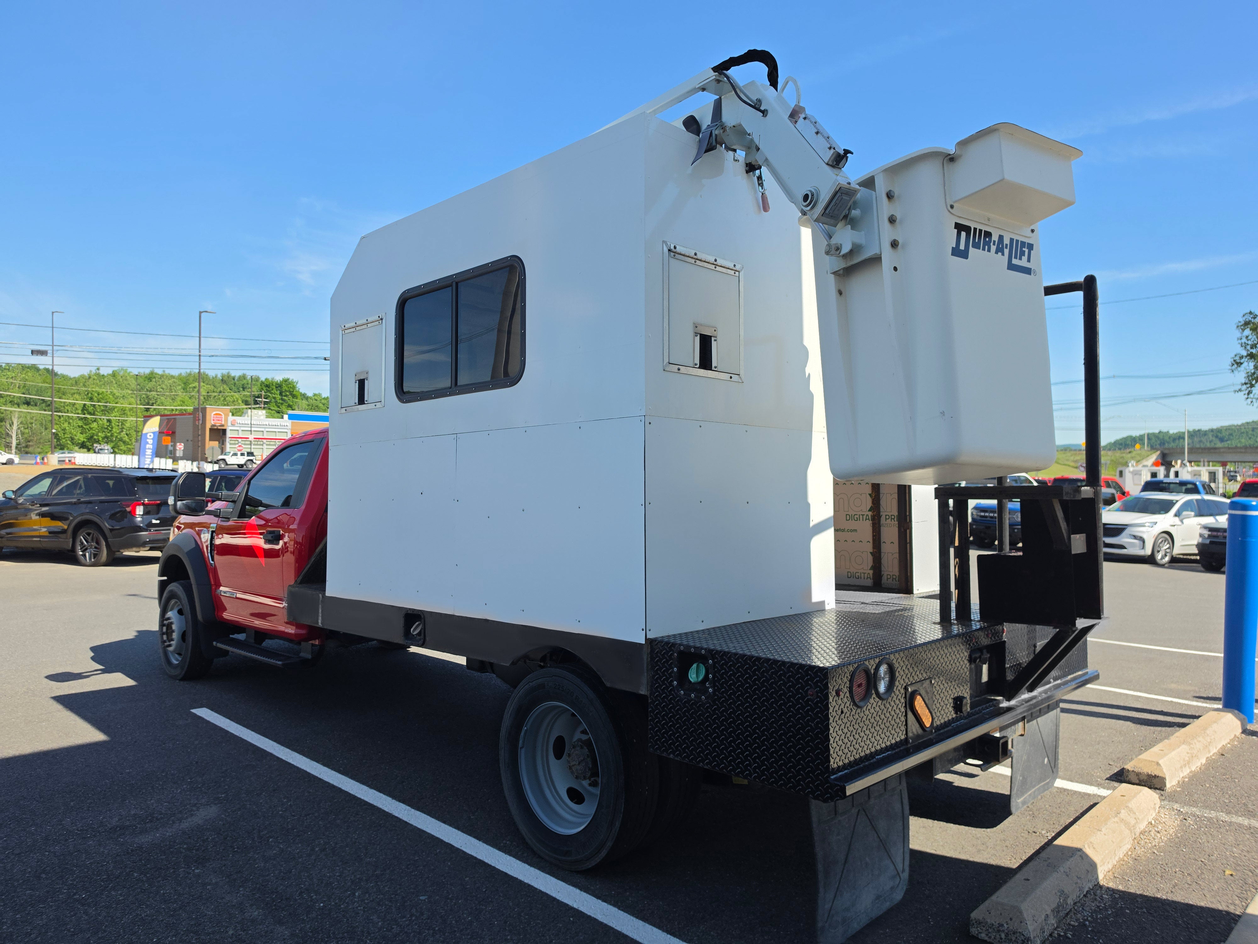 2022 Ford Super Duty F-550 DRW XLT