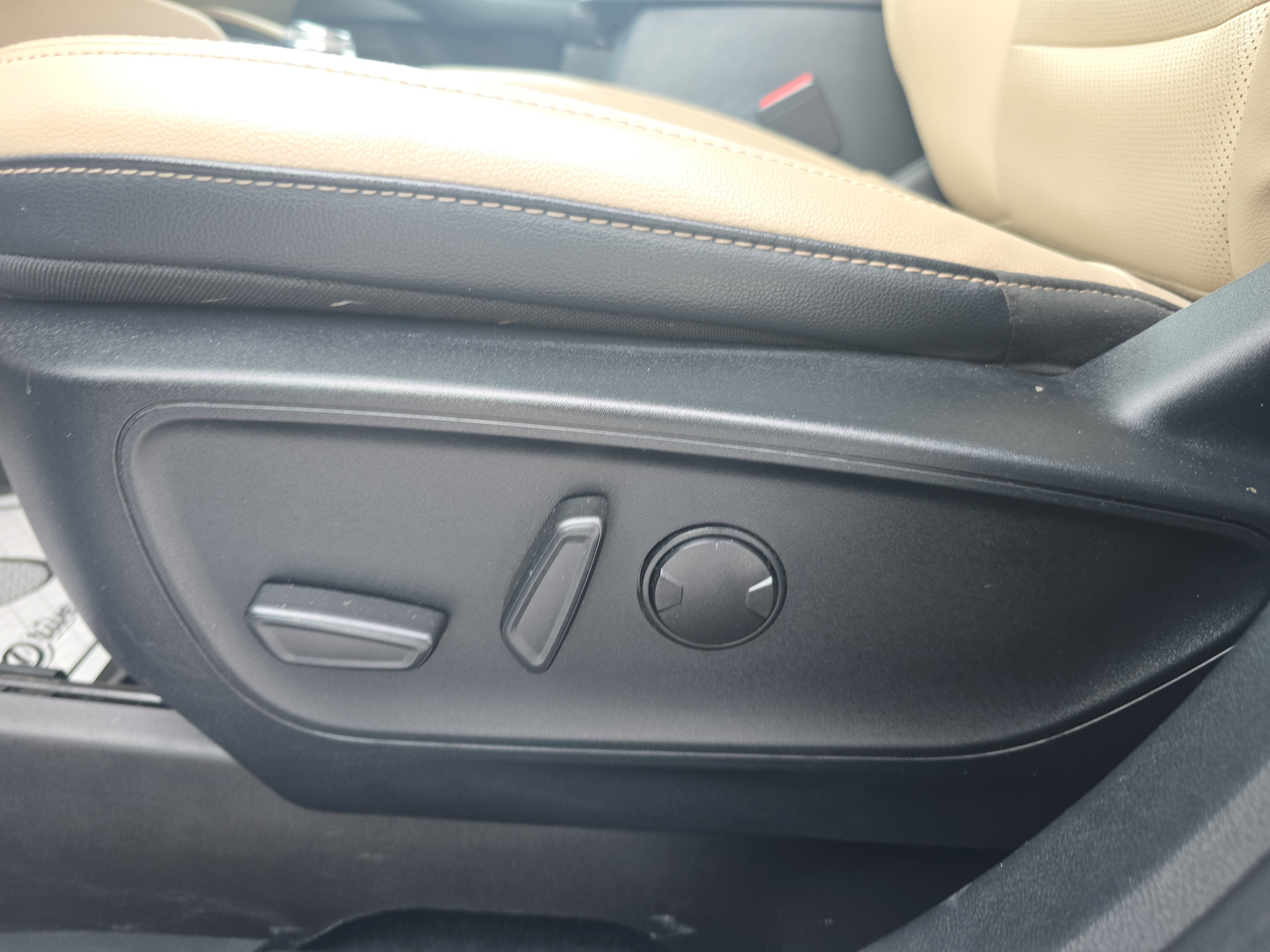 2021 Ford Escape Titanium Hybrid