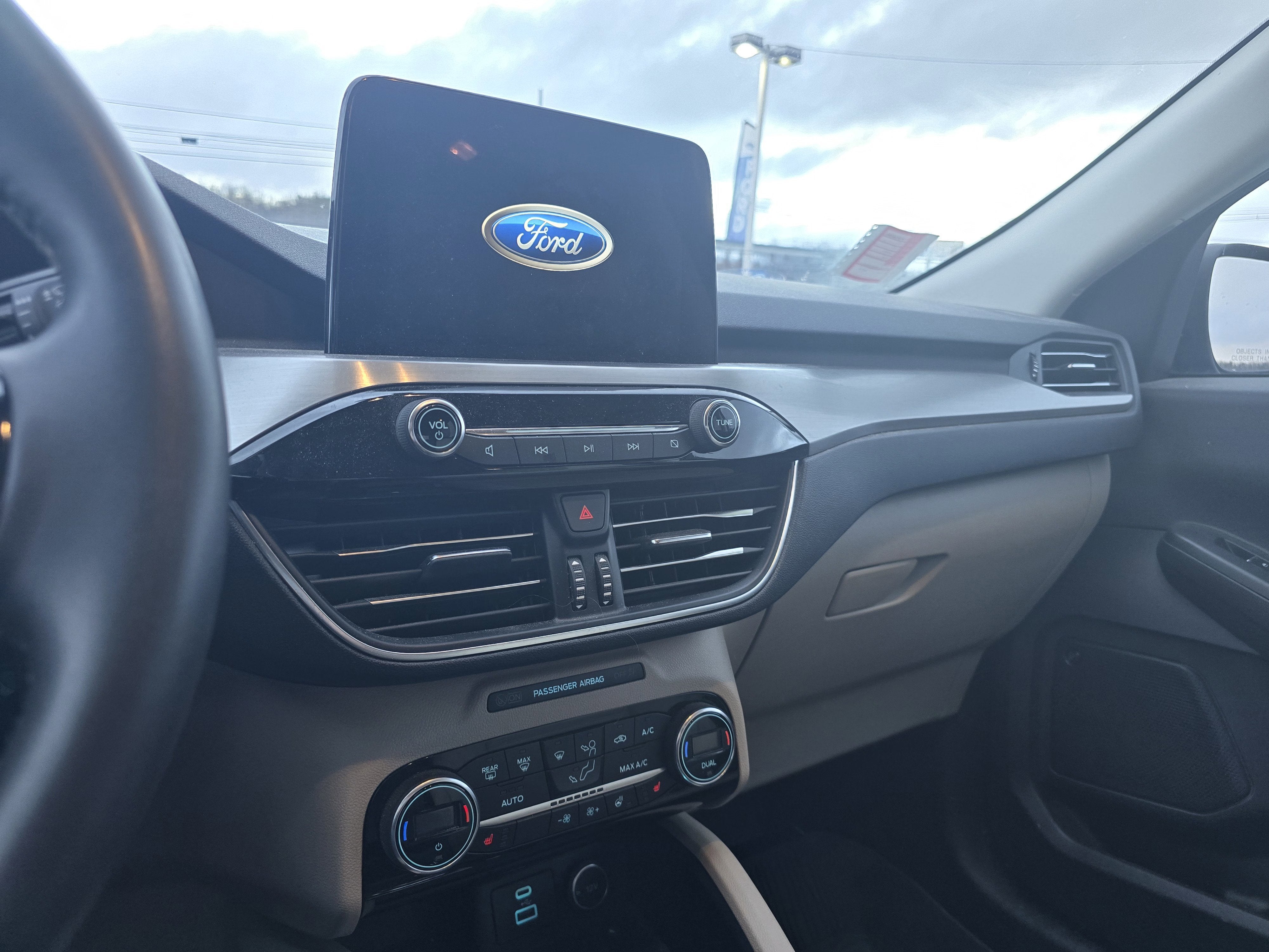 2021 Ford Escape Titanium Hybrid