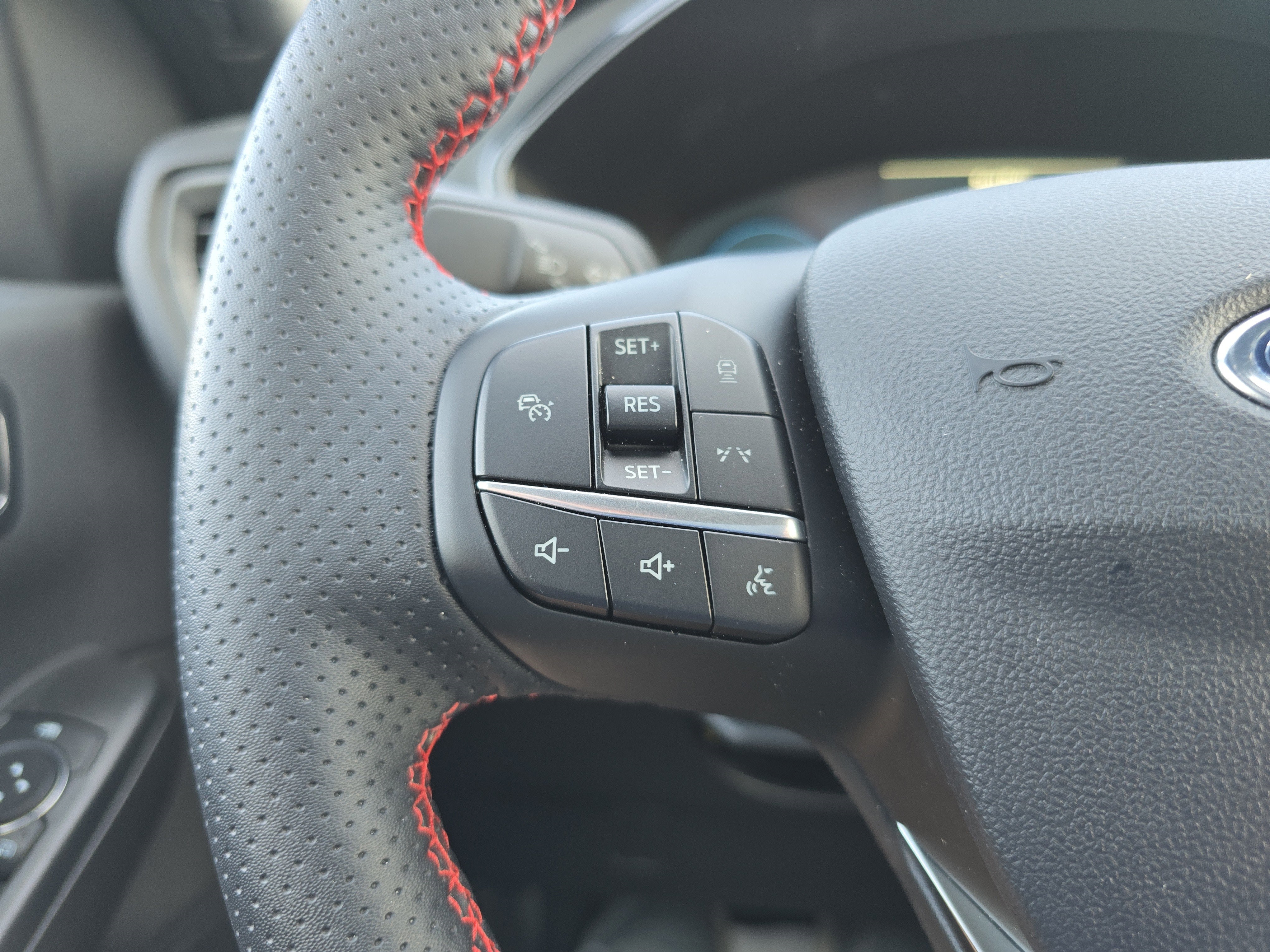 2024 Ford Escape ST-Line Elite