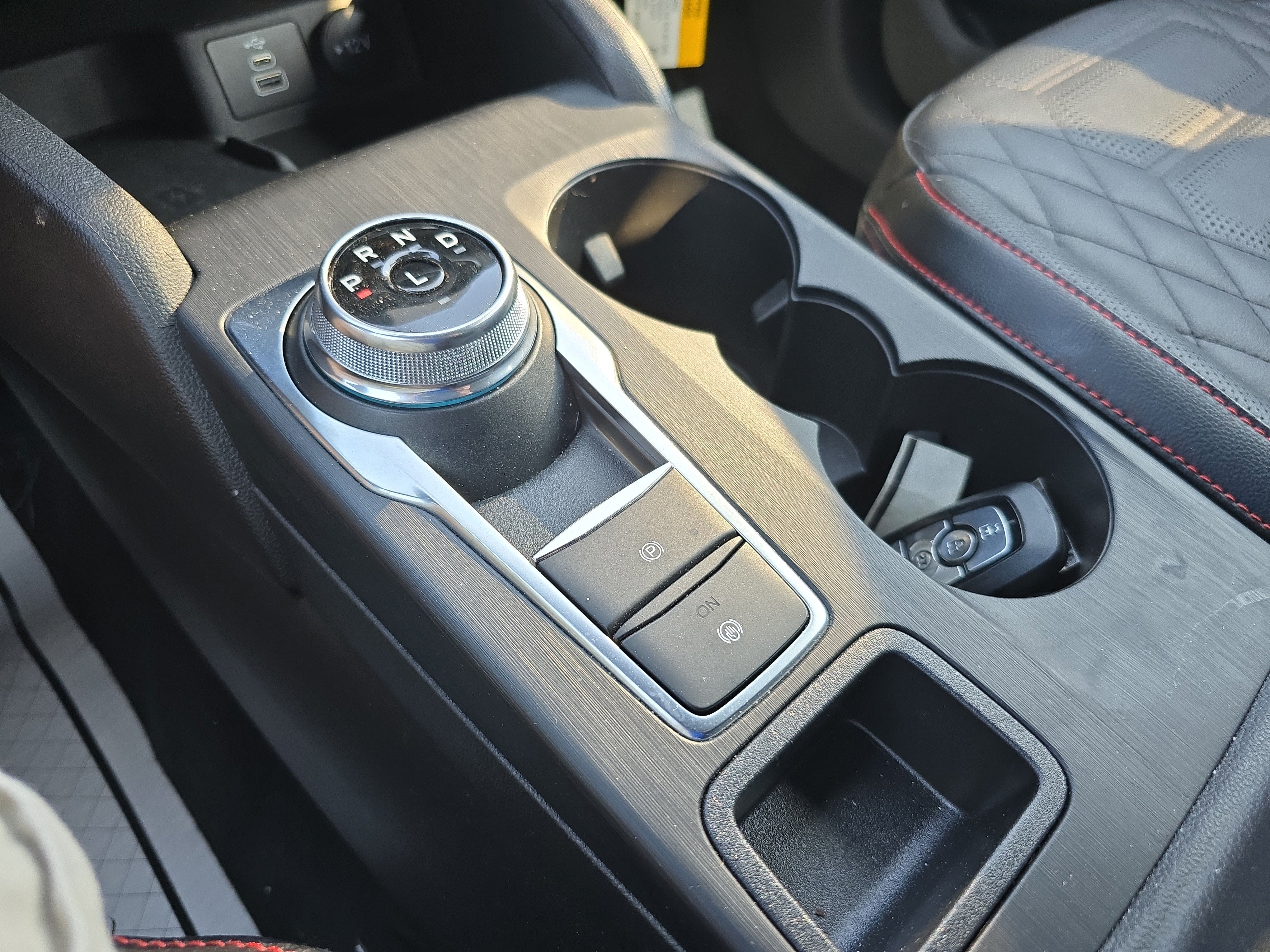 2024 Ford Escape ST-Line Elite