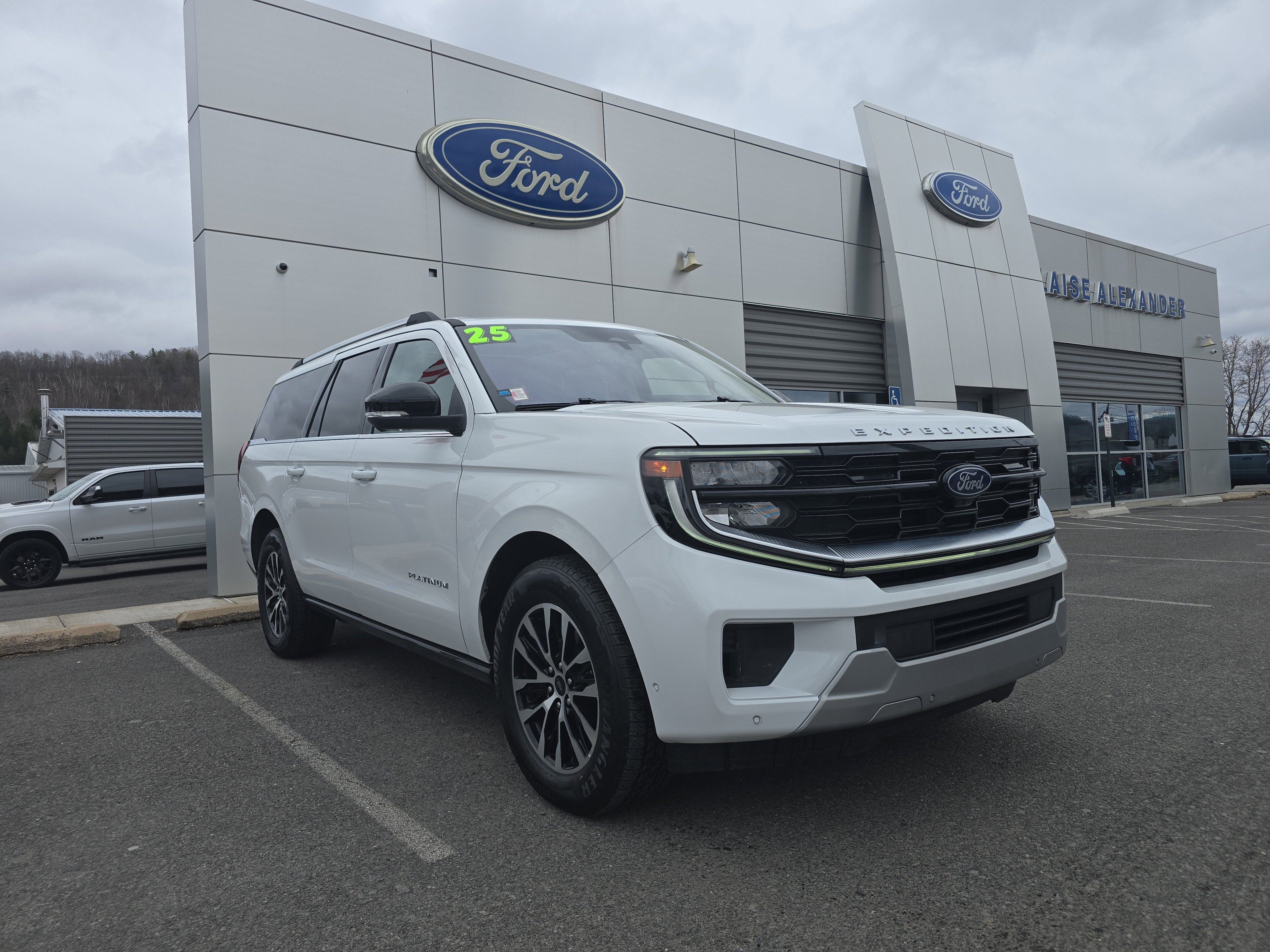 2025 Ford Expedition Max Platinum