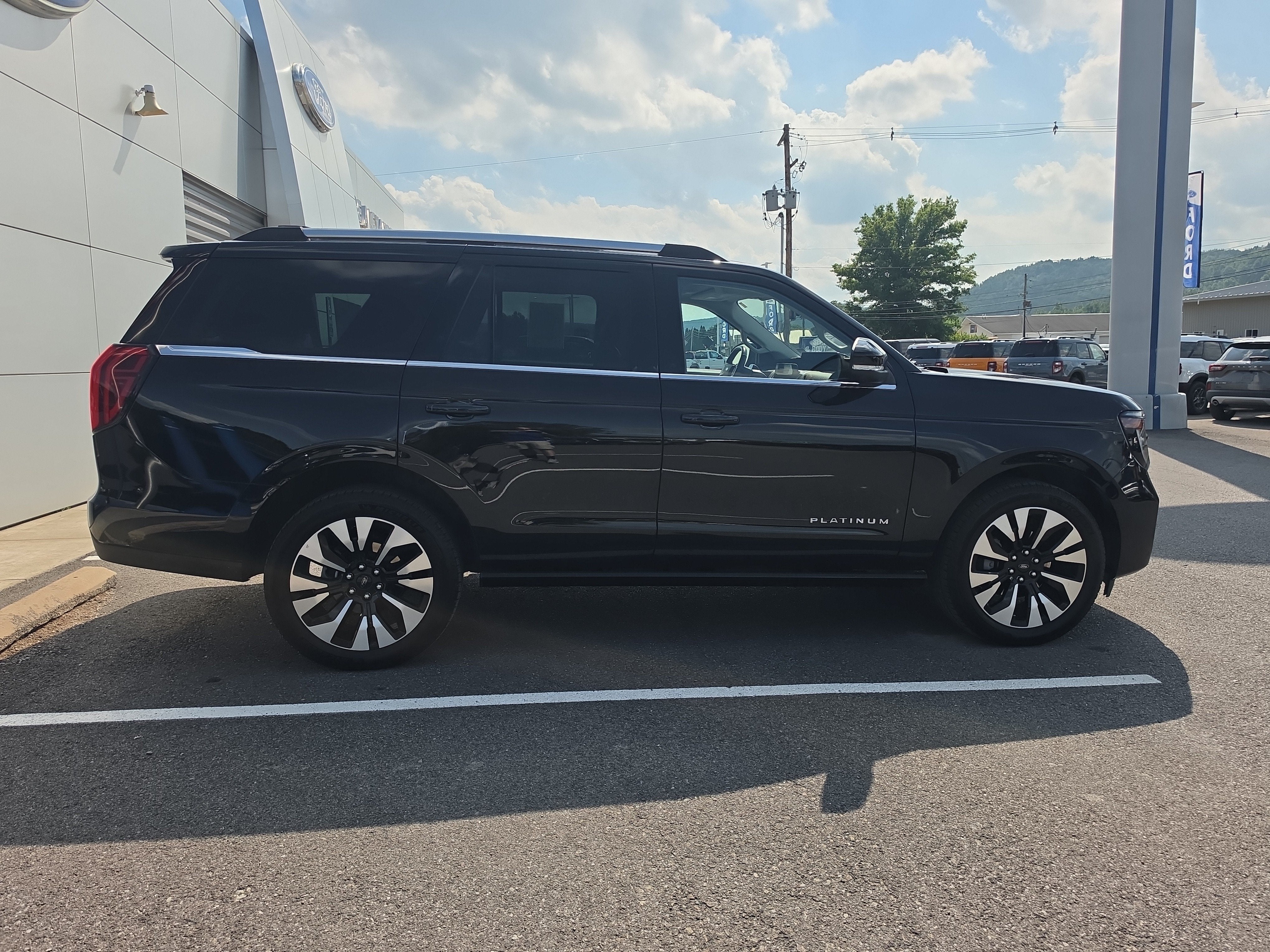2025 Ford Expedition Platinum