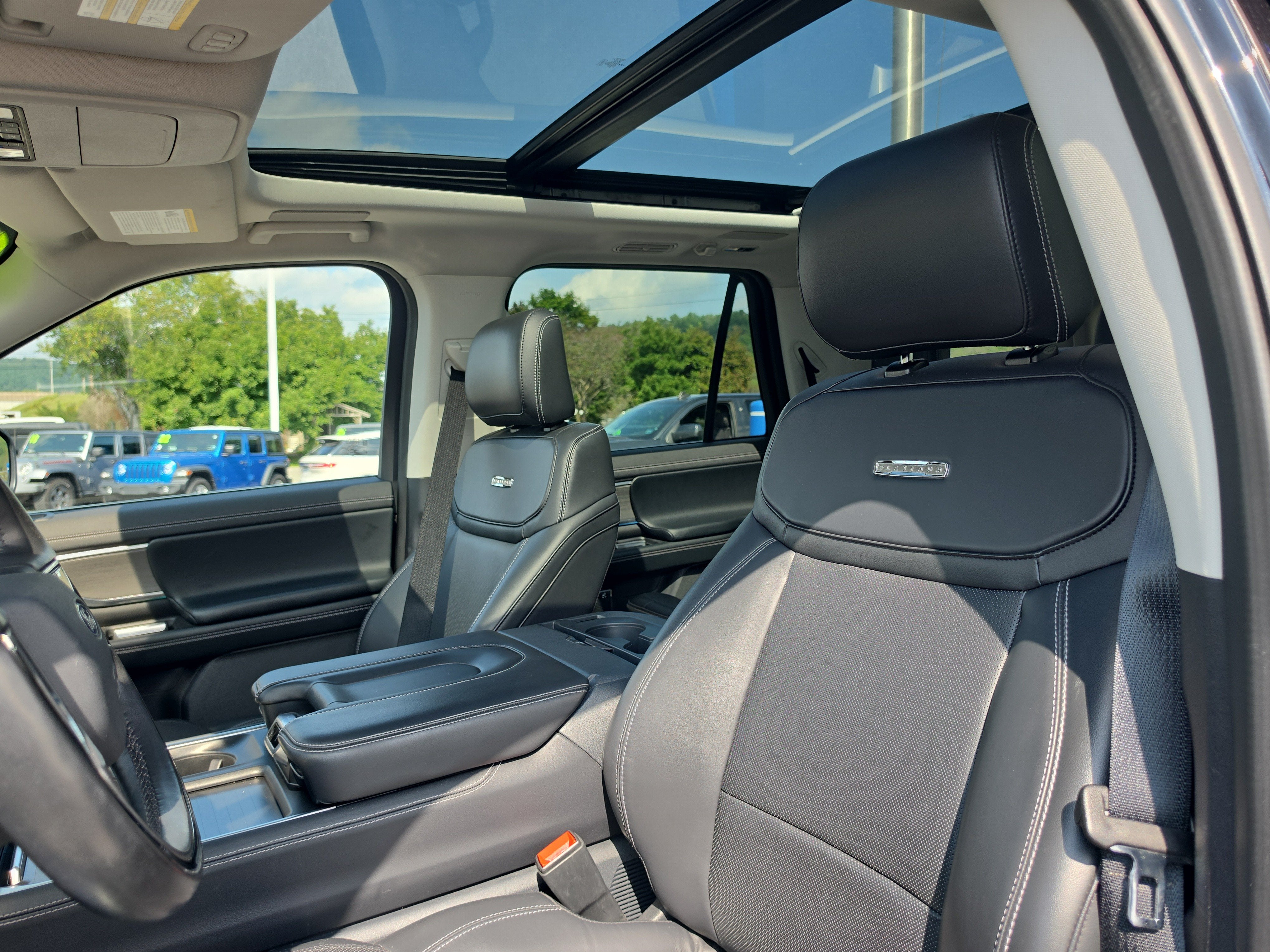 2025 Ford Expedition Platinum