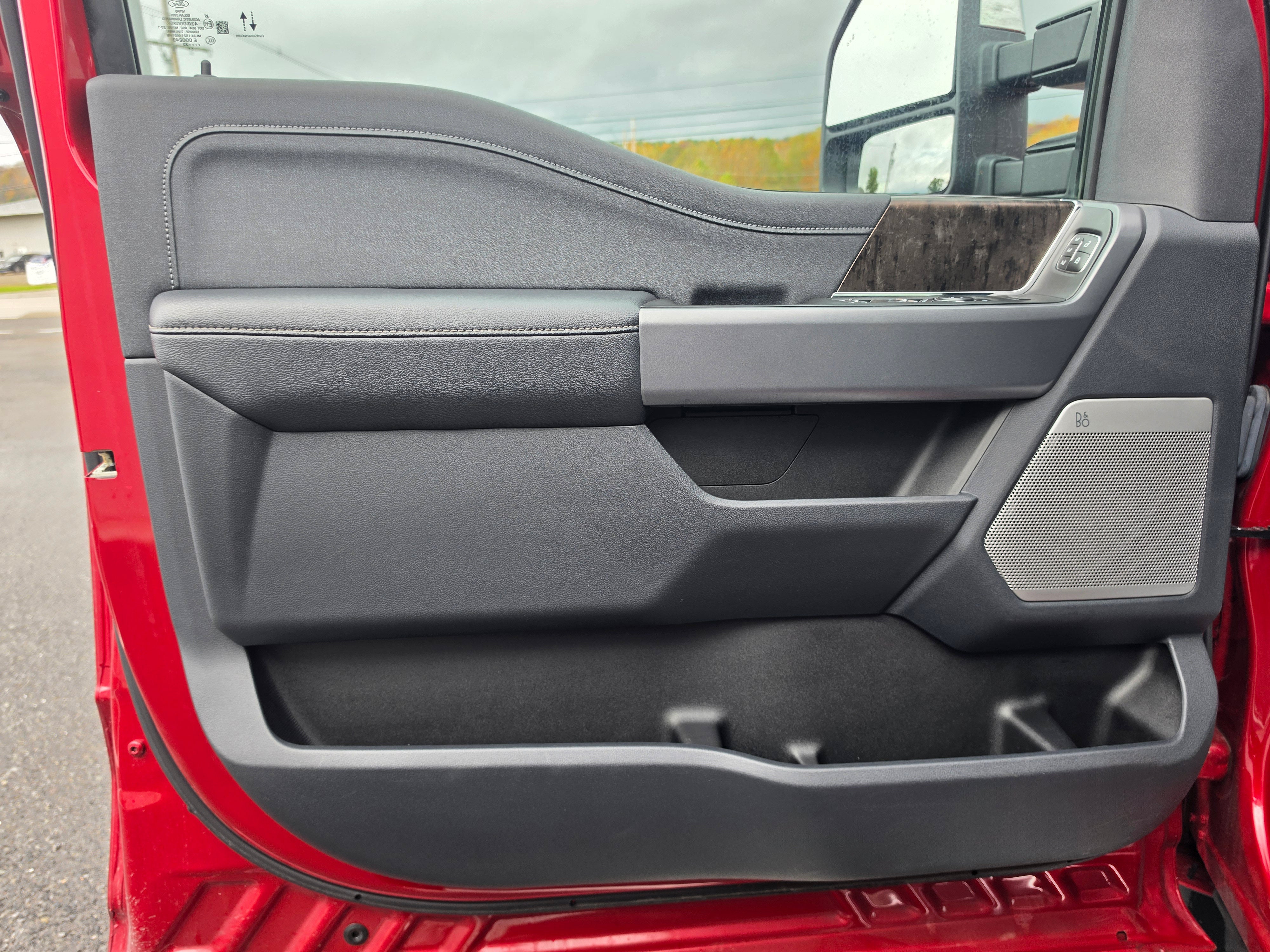 2023 Ford Super Duty F-250 SRW LARIAT