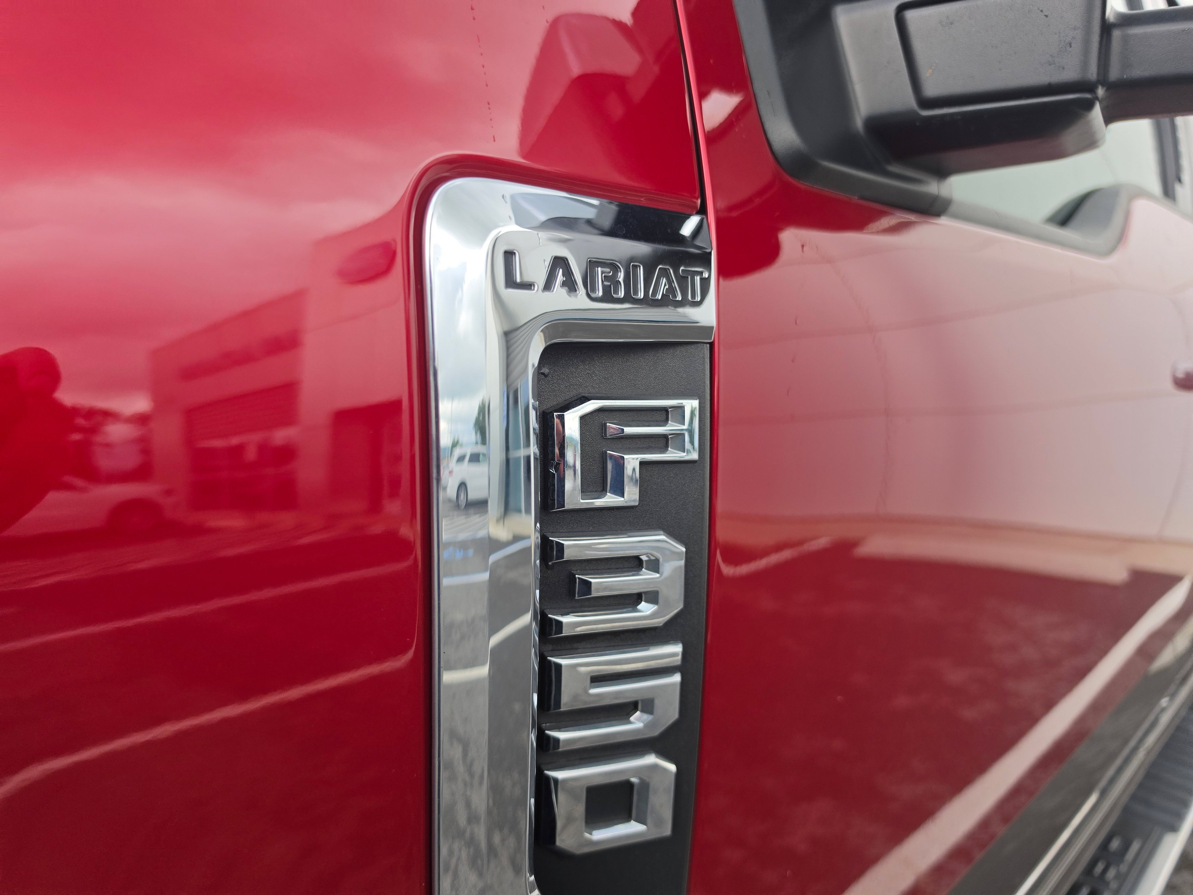 2022 Ford Super Duty F-350 SRW LARIAT