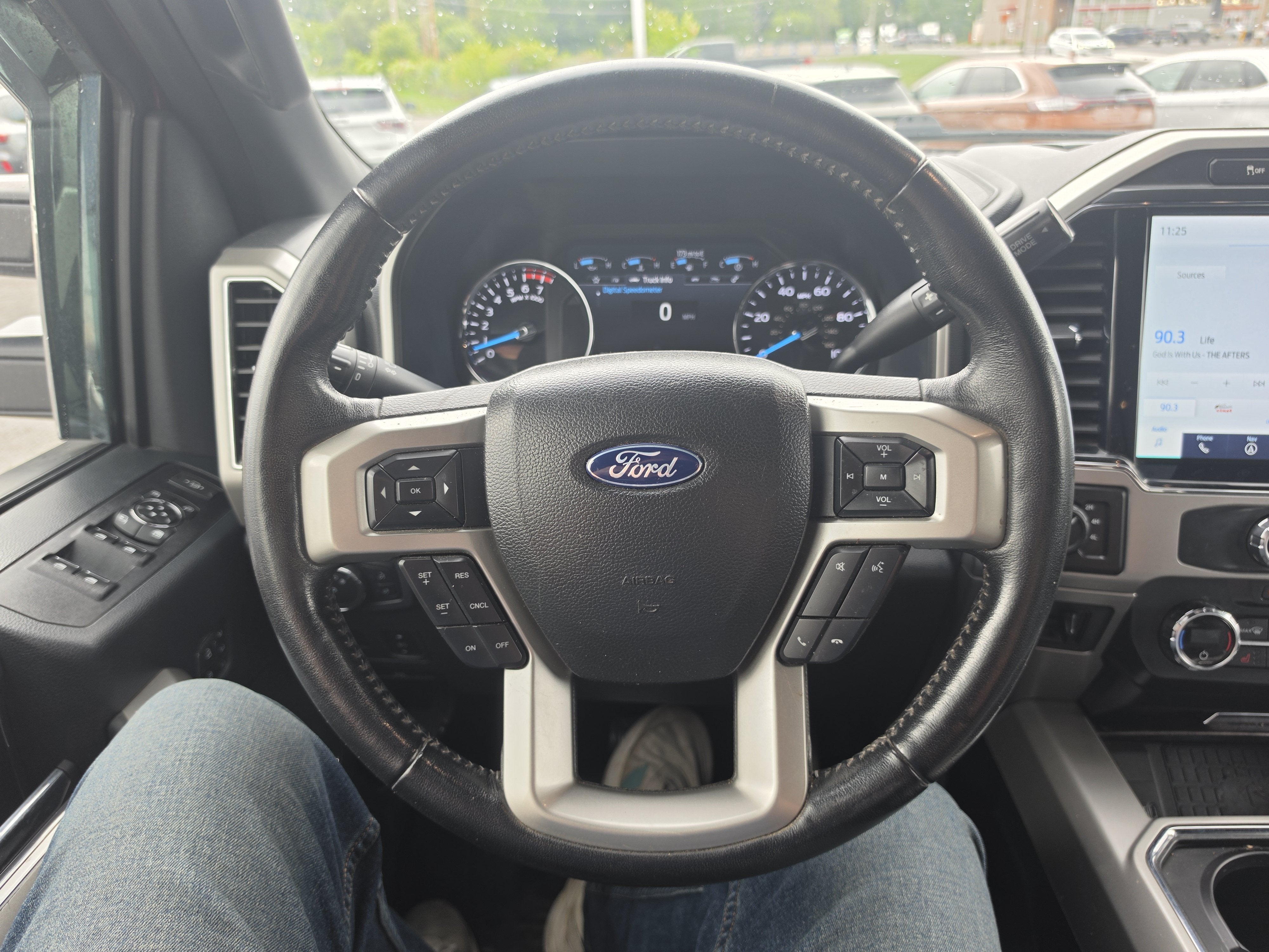 2022 Ford Super Duty F-350 SRW LARIAT