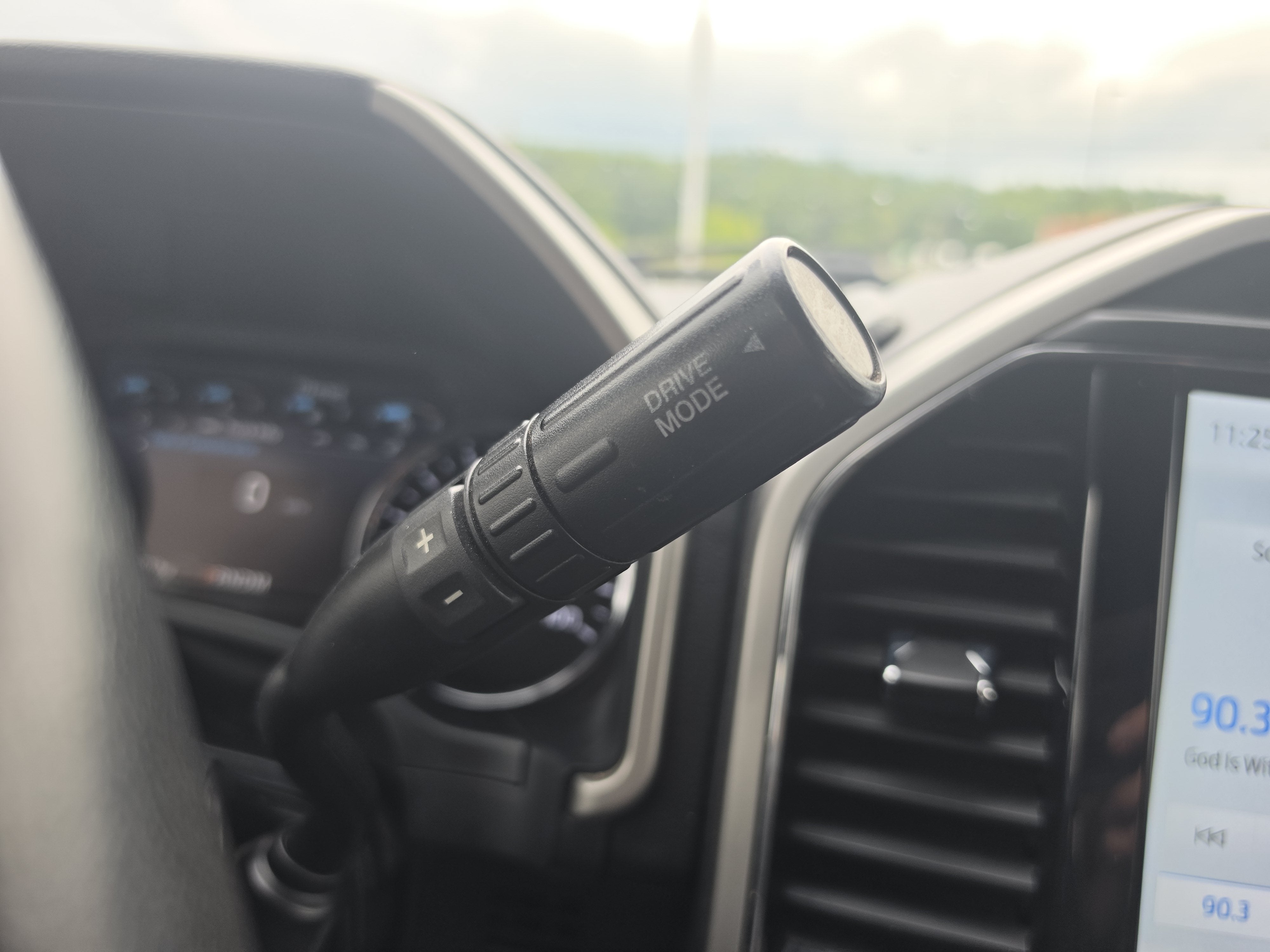 2022 Ford Super Duty F-350 SRW LARIAT