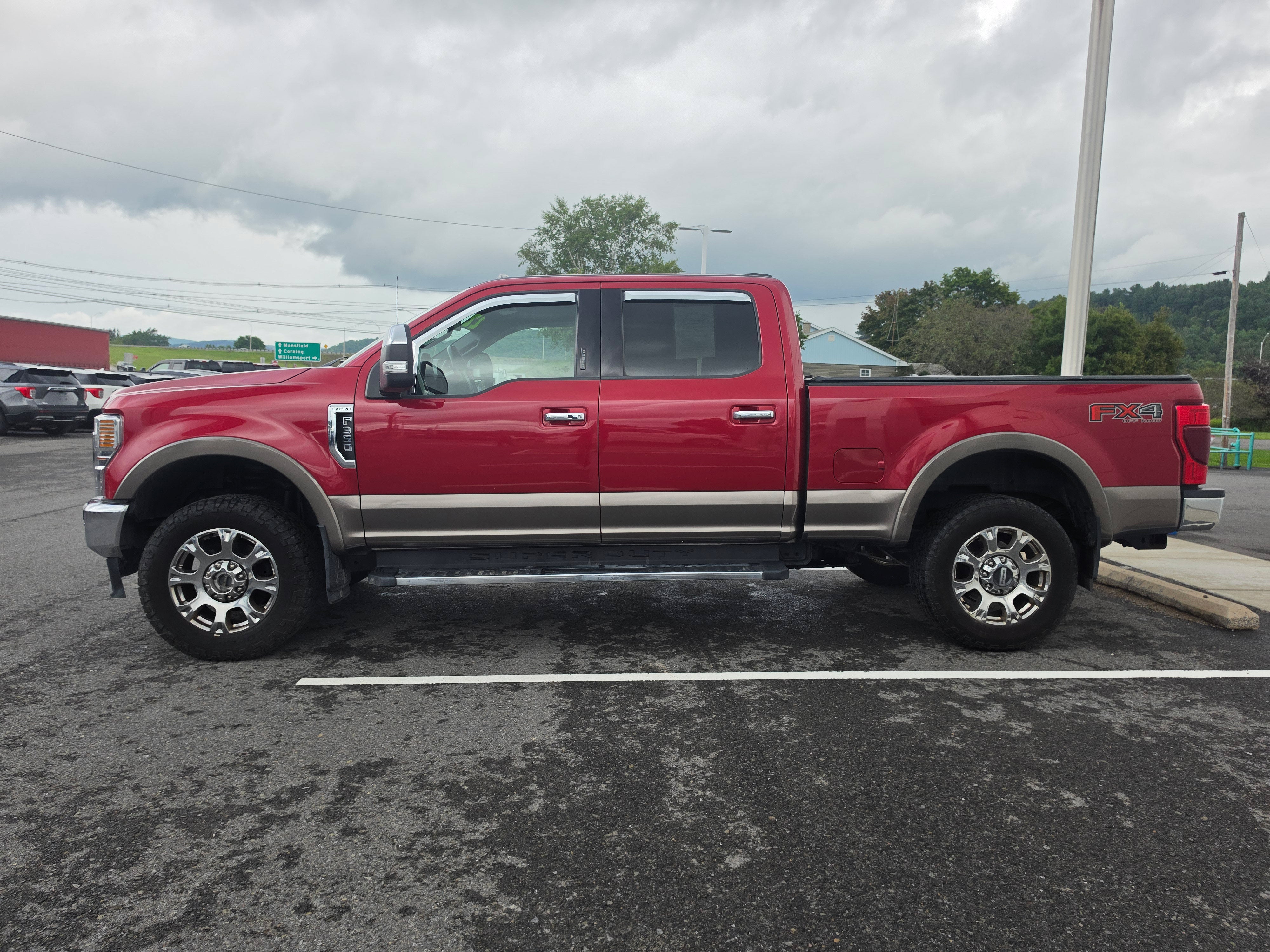 2022 Ford Super Duty F-350 SRW LARIAT