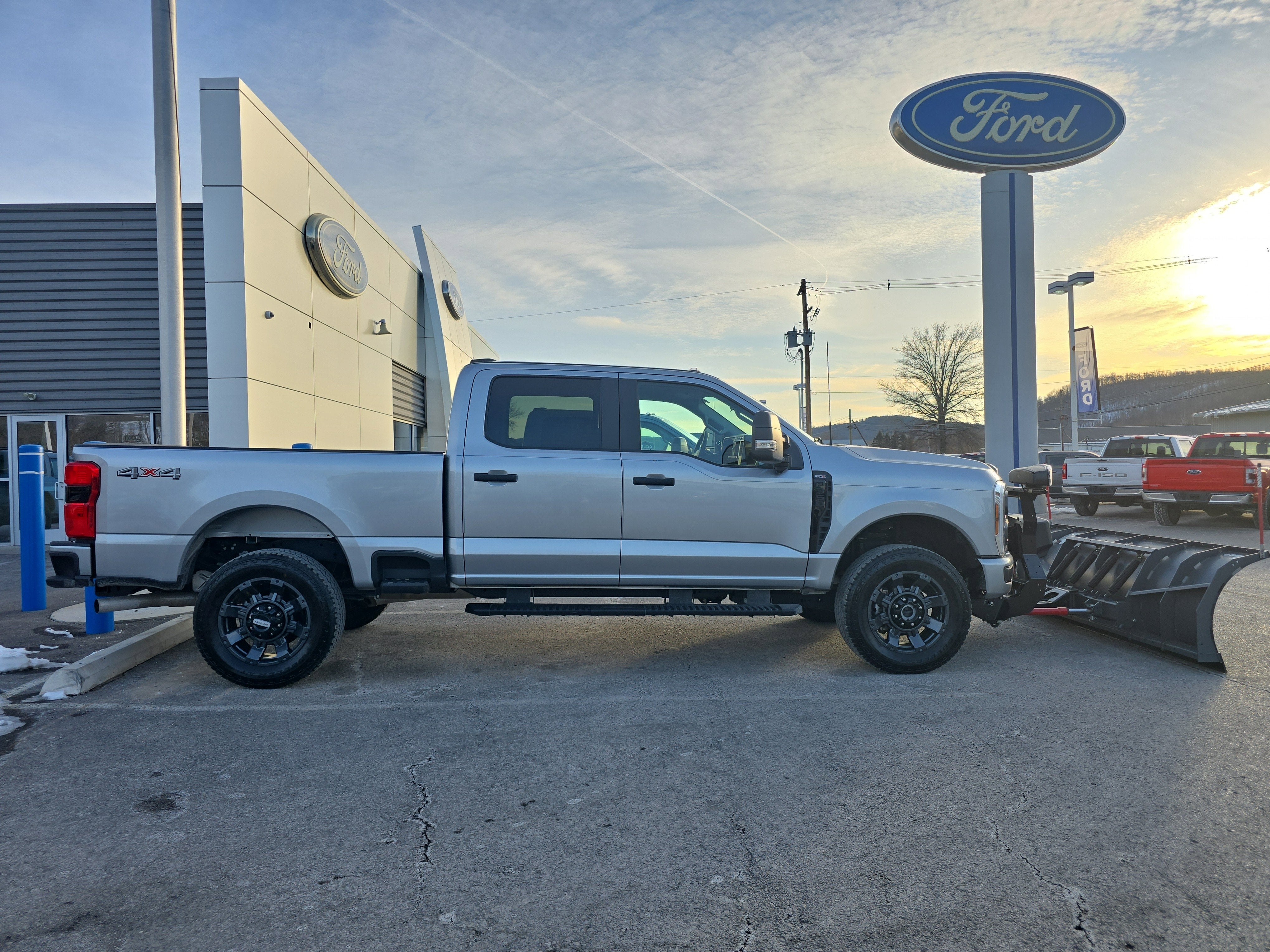 2024 Ford Super Duty F-350 SRW XL