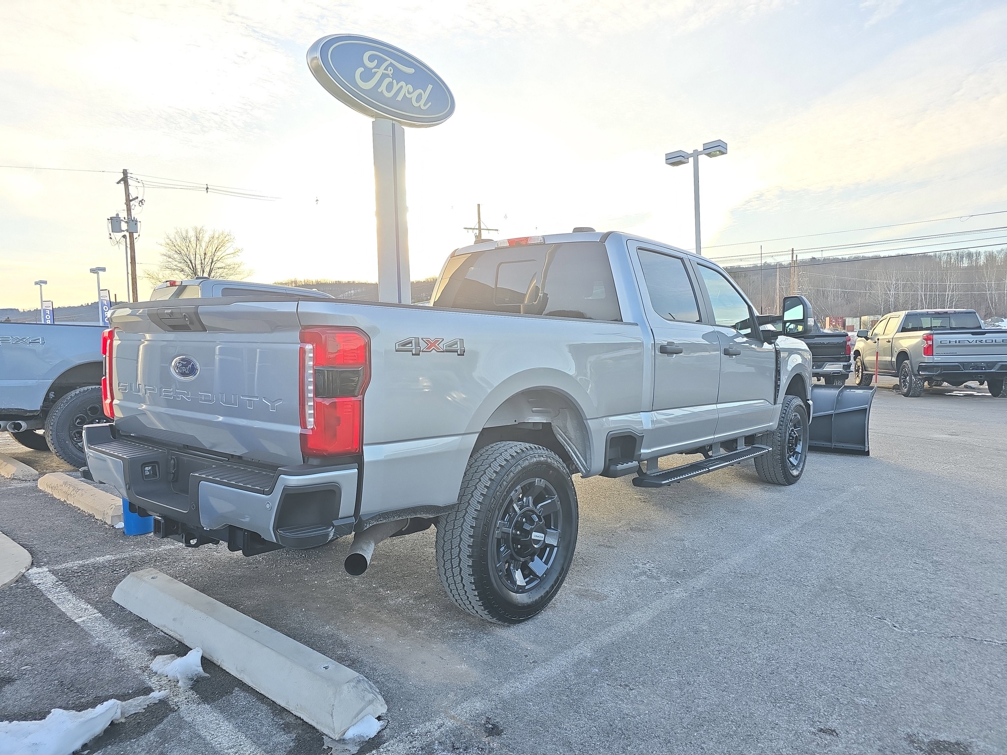 2024 Ford Super Duty F-350 SRW XL