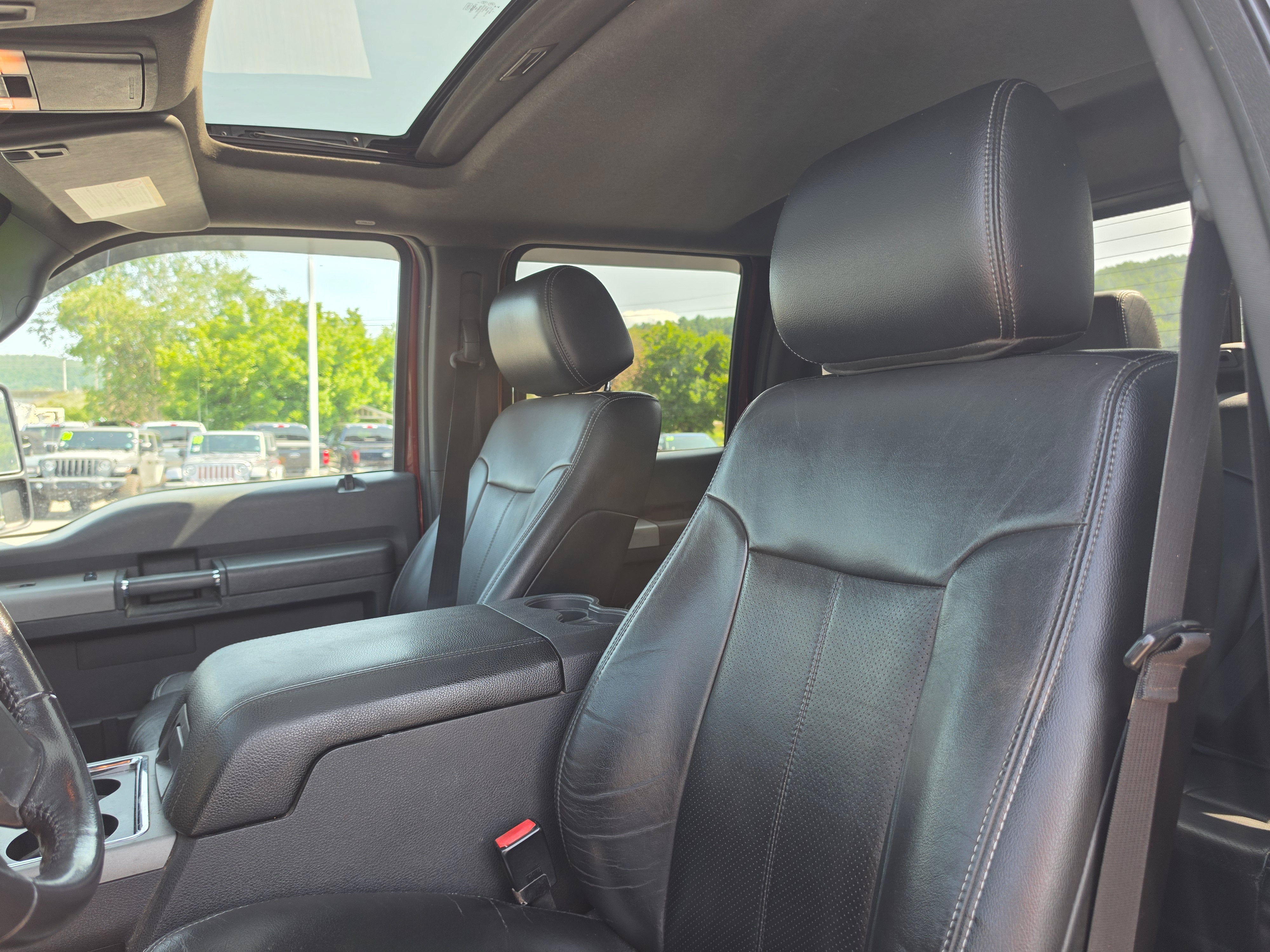 2016 Ford Super Duty F-350 SRW Lariat