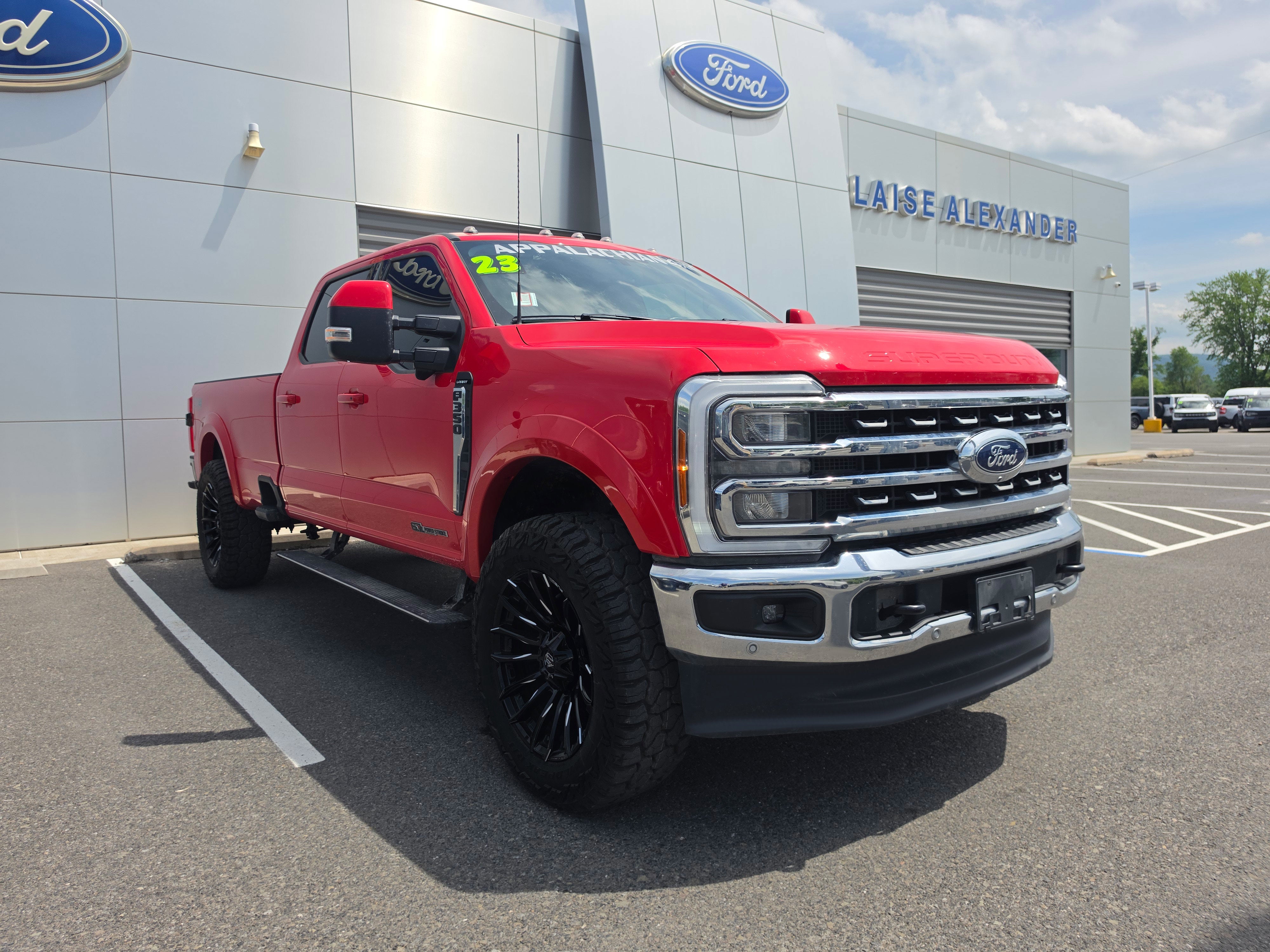 2023 Ford Super Duty F-350 SRW LARIAT