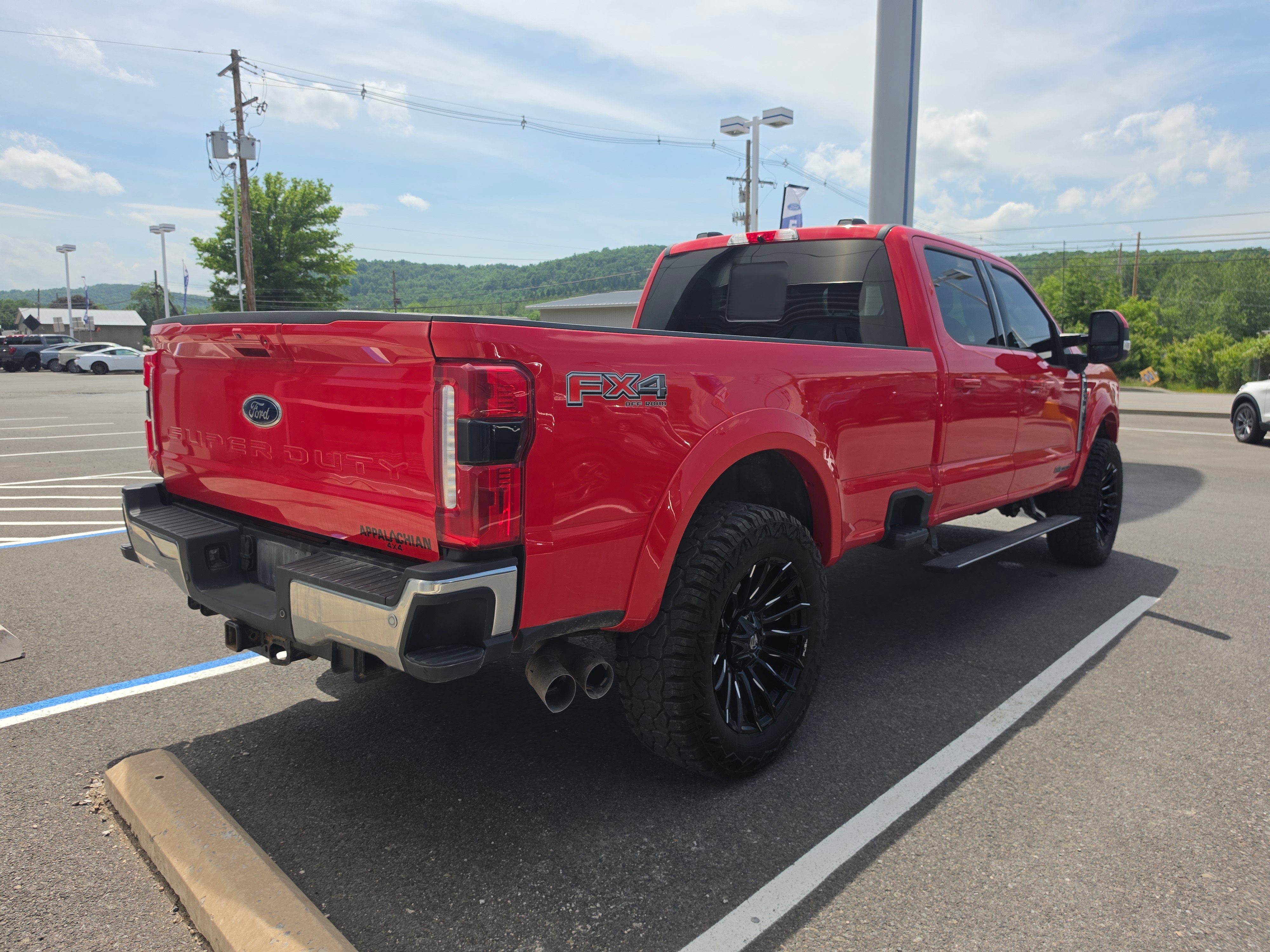 2023 Ford Super Duty F-350 SRW LARIAT