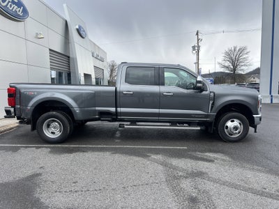 2025 Ford Super Duty F-350 DRW LARIAT
