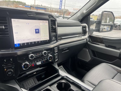 2025 Ford Super Duty F-350 DRW LARIAT