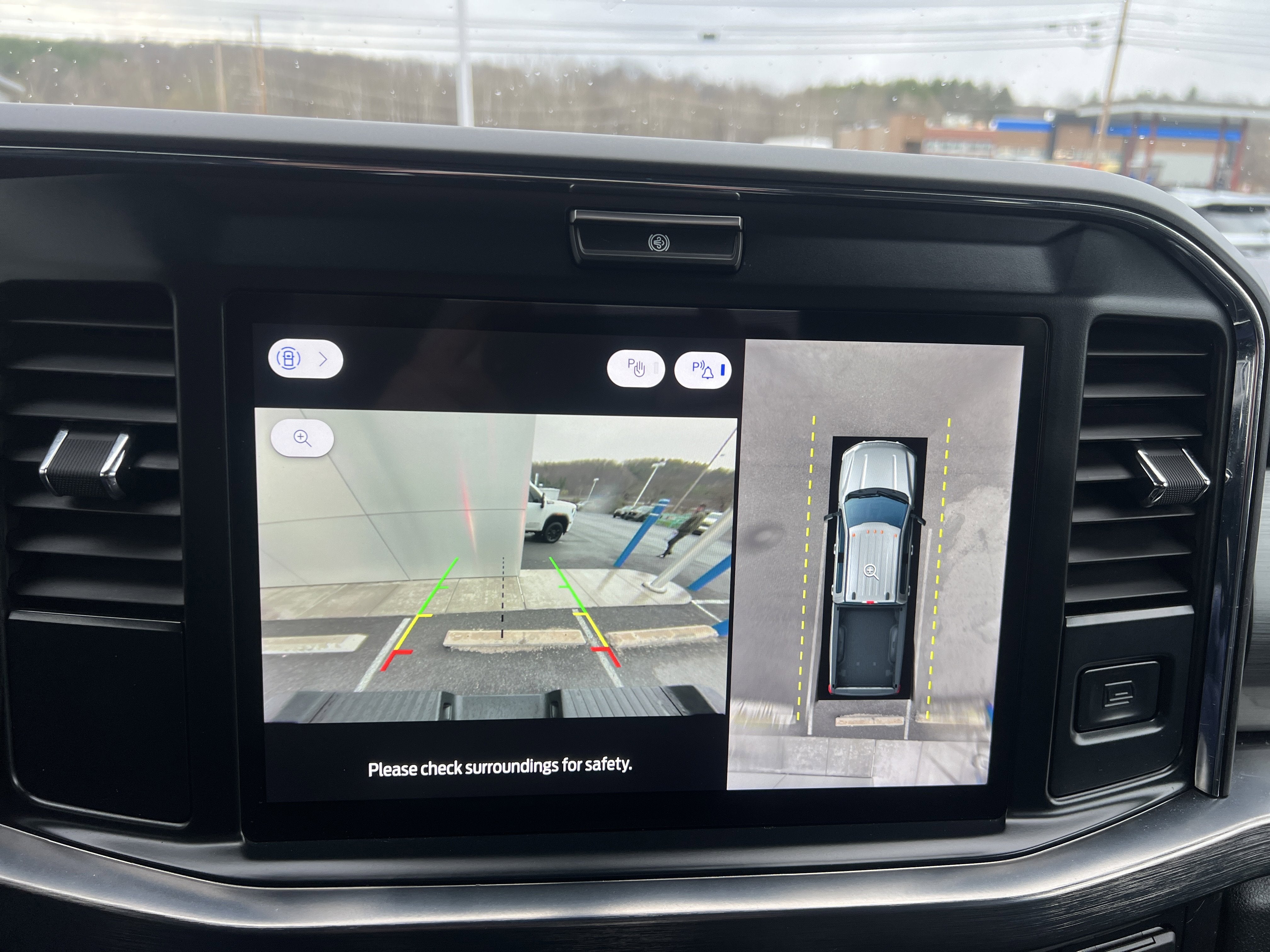 2025 Ford Super Duty F-350 DRW LARIAT