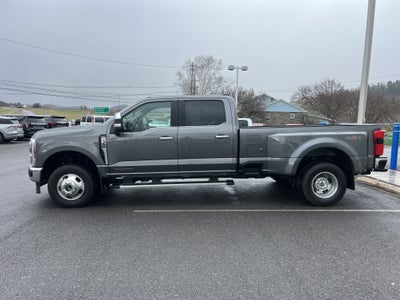 2025 Ford Super Duty F-350 DRW LARIAT