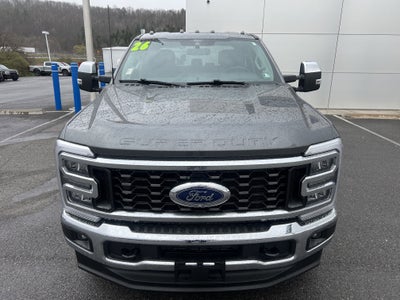 2025 Ford Super Duty F-350 DRW LARIAT