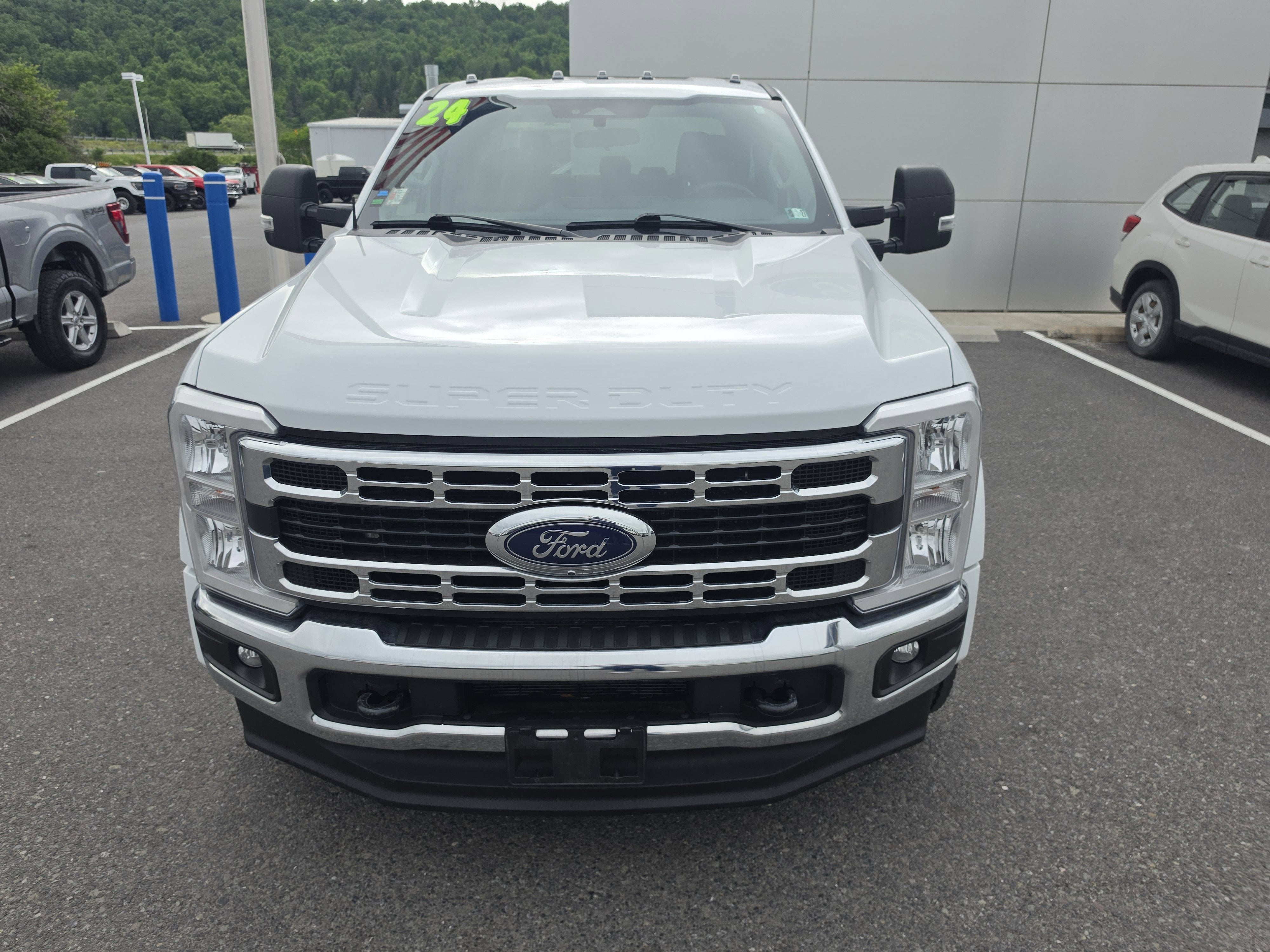 2024 Ford Super Duty F-450 DRW XLT