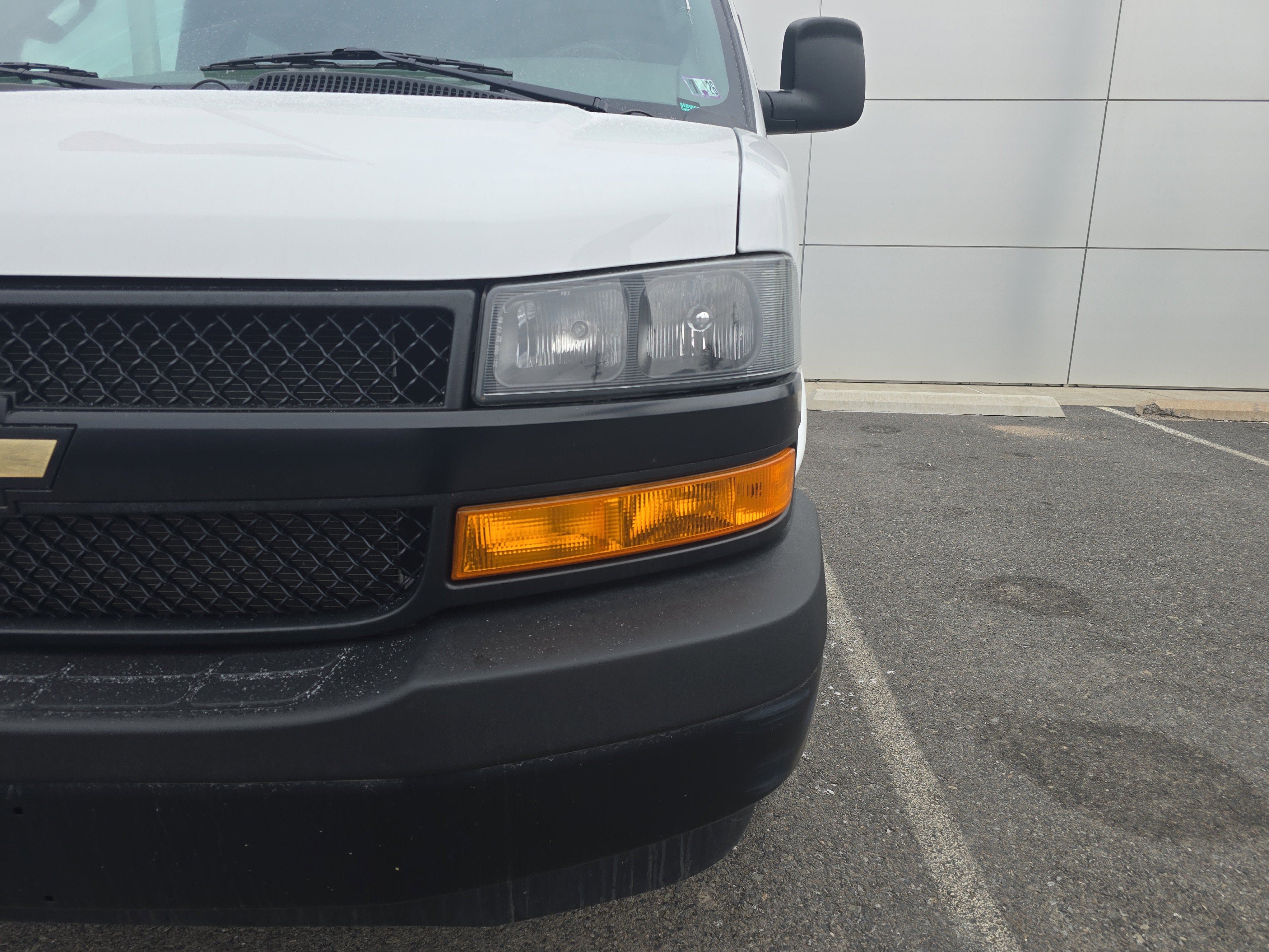 2023 Chevrolet Express Passenger LS