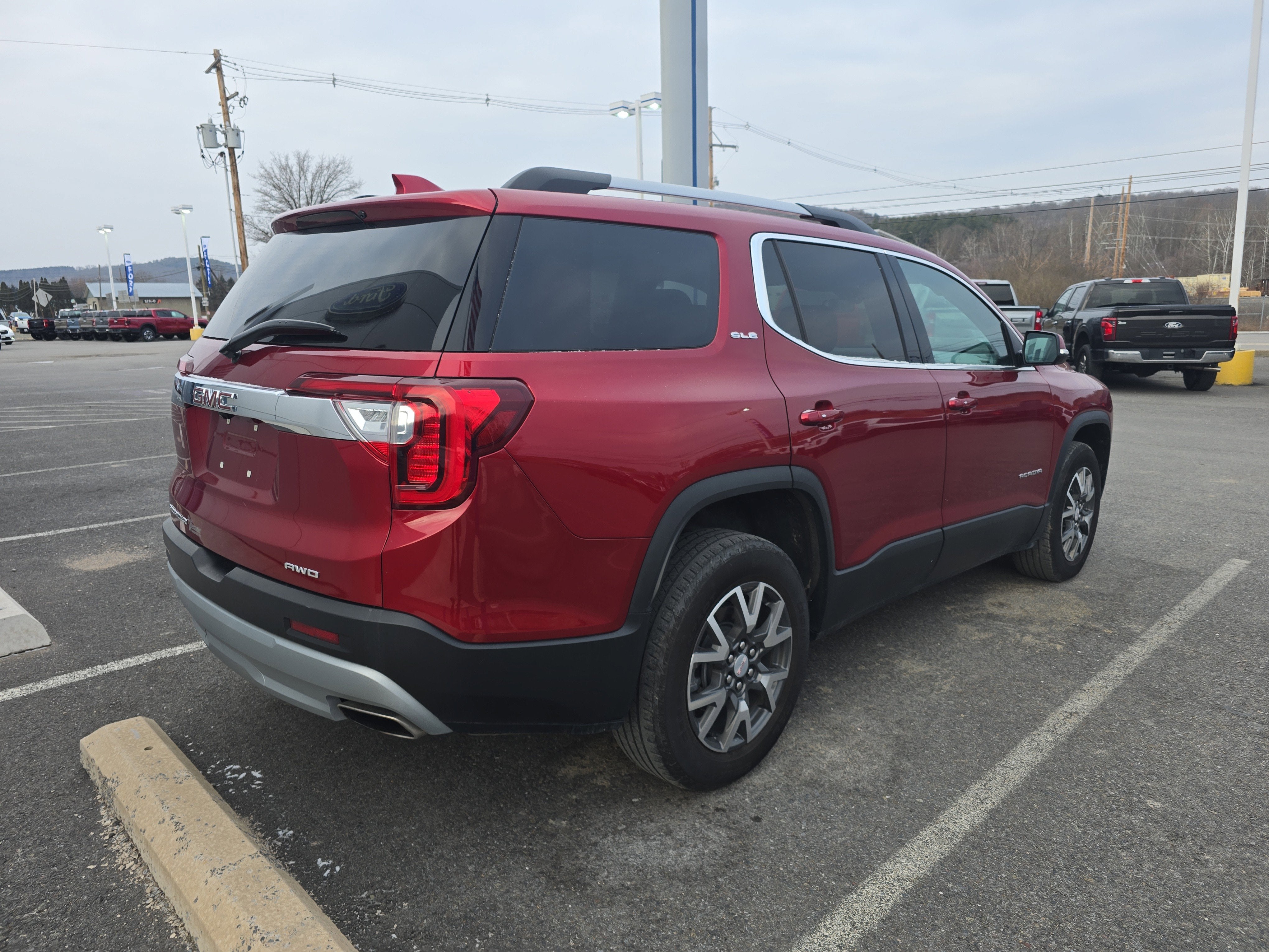 2023 GMC Acadia SLE