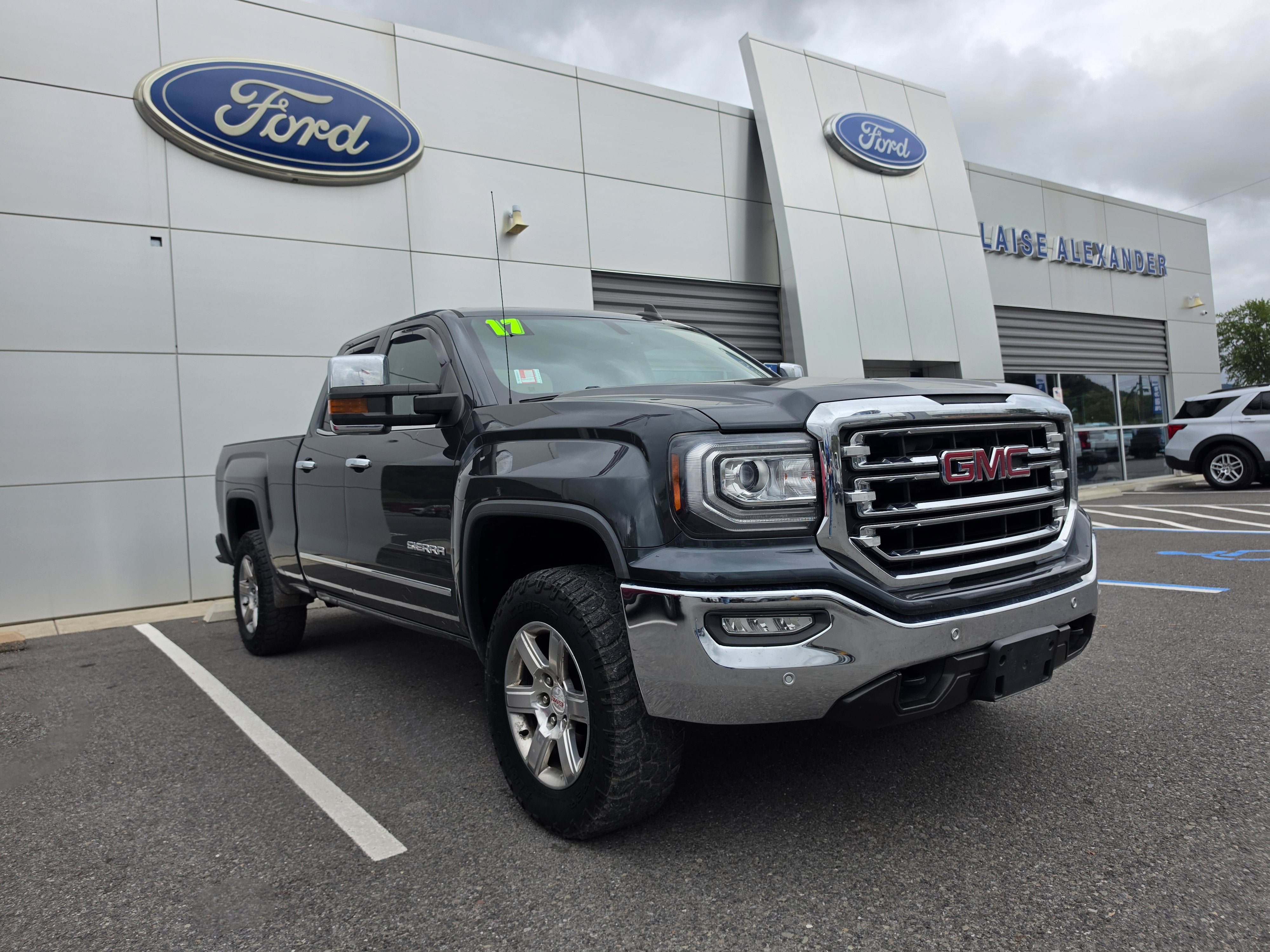 2017 GMC Sierra 1500 SLT