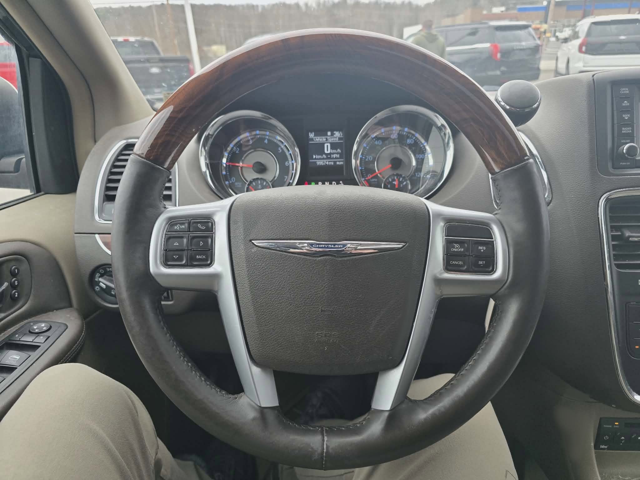 2012 Chrysler Town & Country Limited