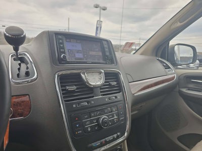 2012 Chrysler Town & Country Limited