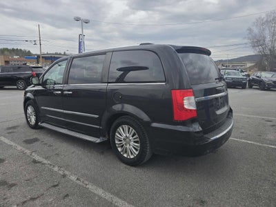 2012 Chrysler Town & Country Limited