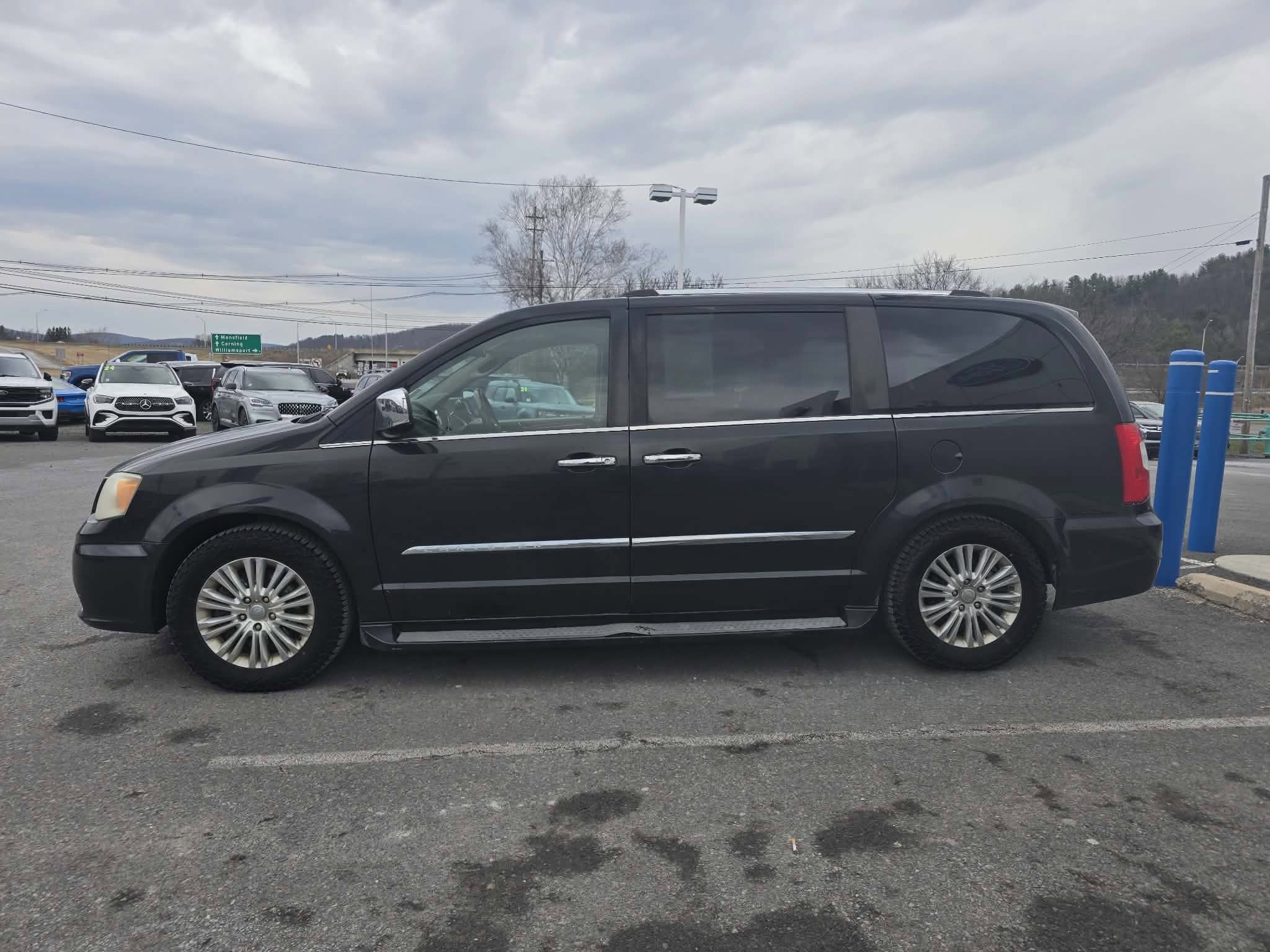2012 Chrysler Town & Country Limited