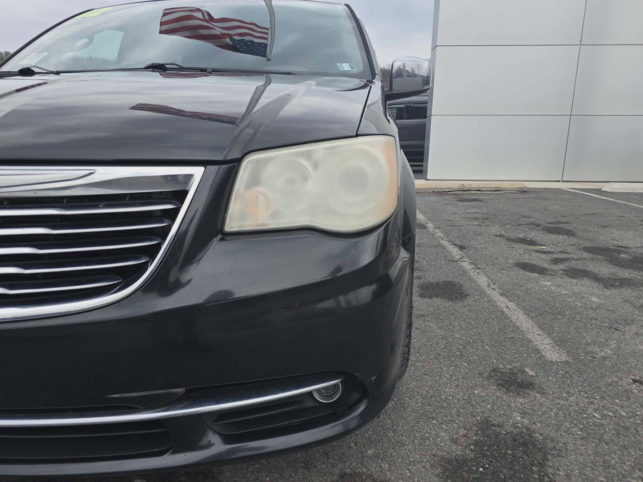 2012 Chrysler Town & Country Limited