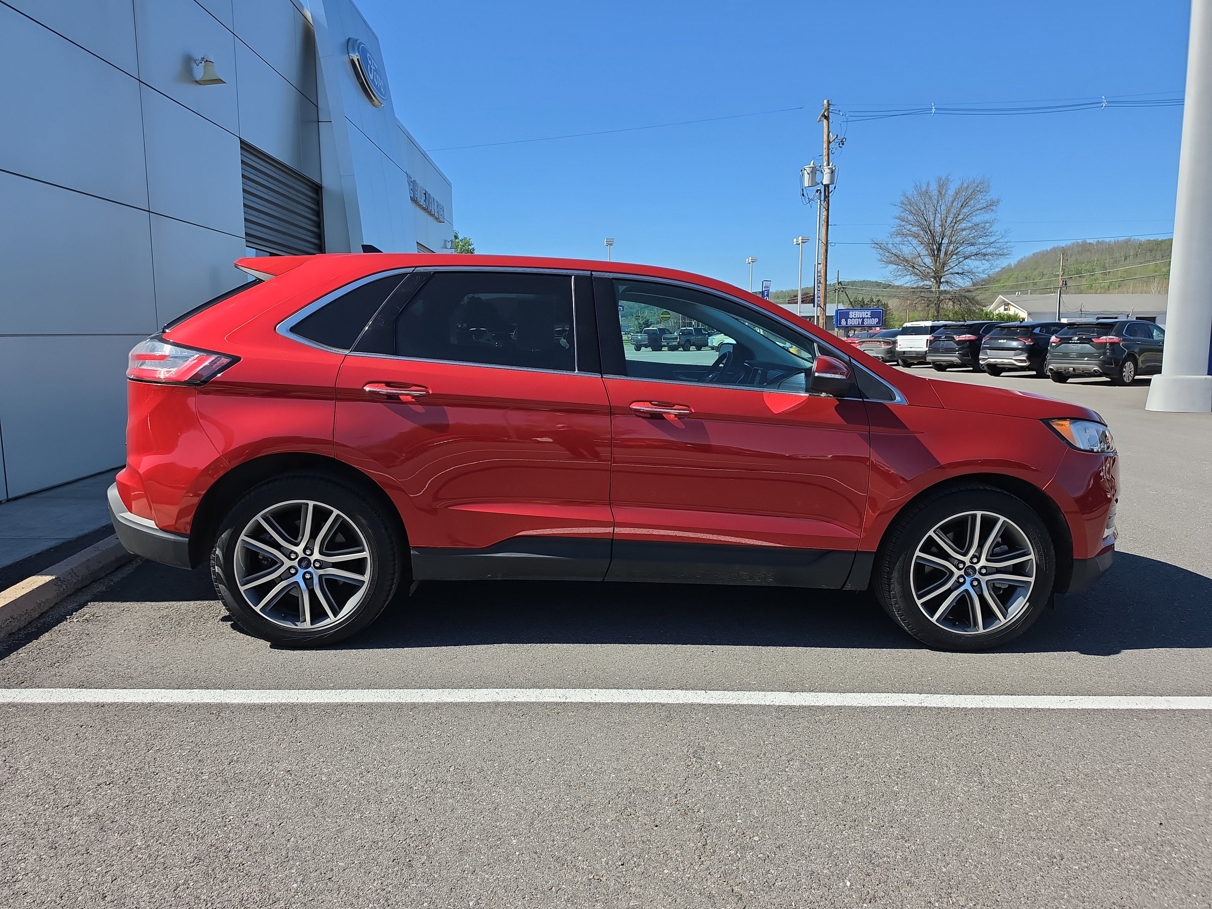 2021 Ford Edge Titanium