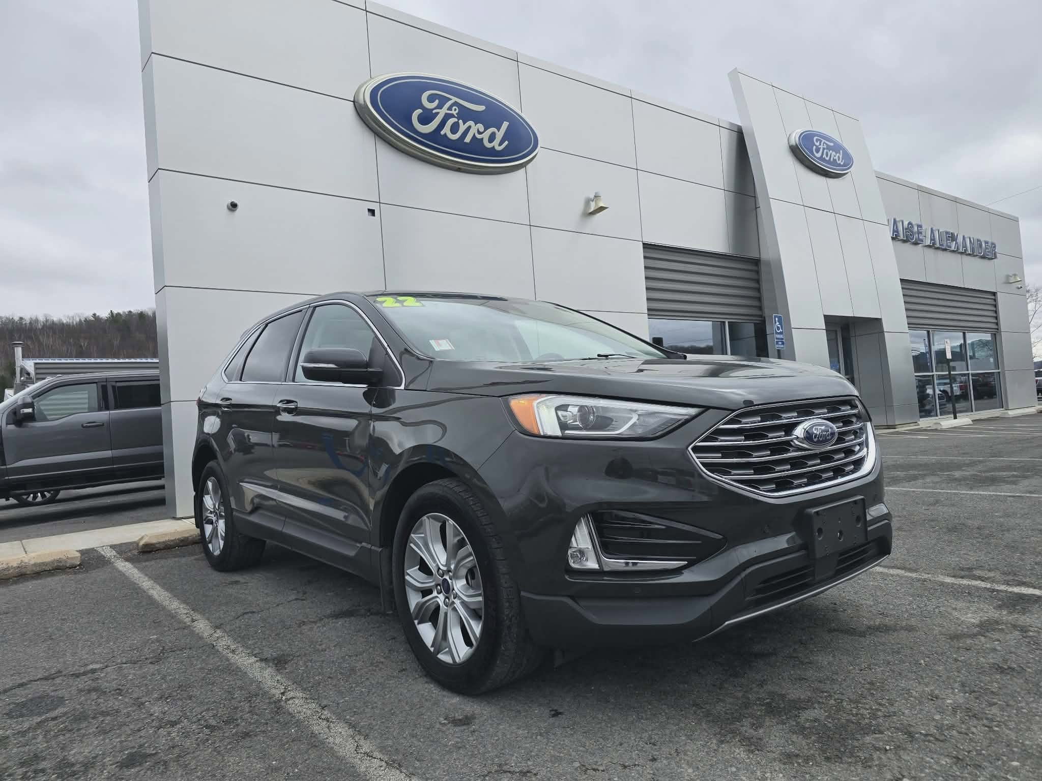 2022 Ford Edge Titanium