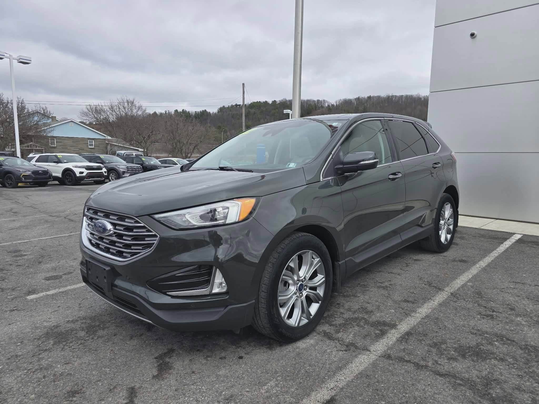 2022 Ford Edge Titanium
