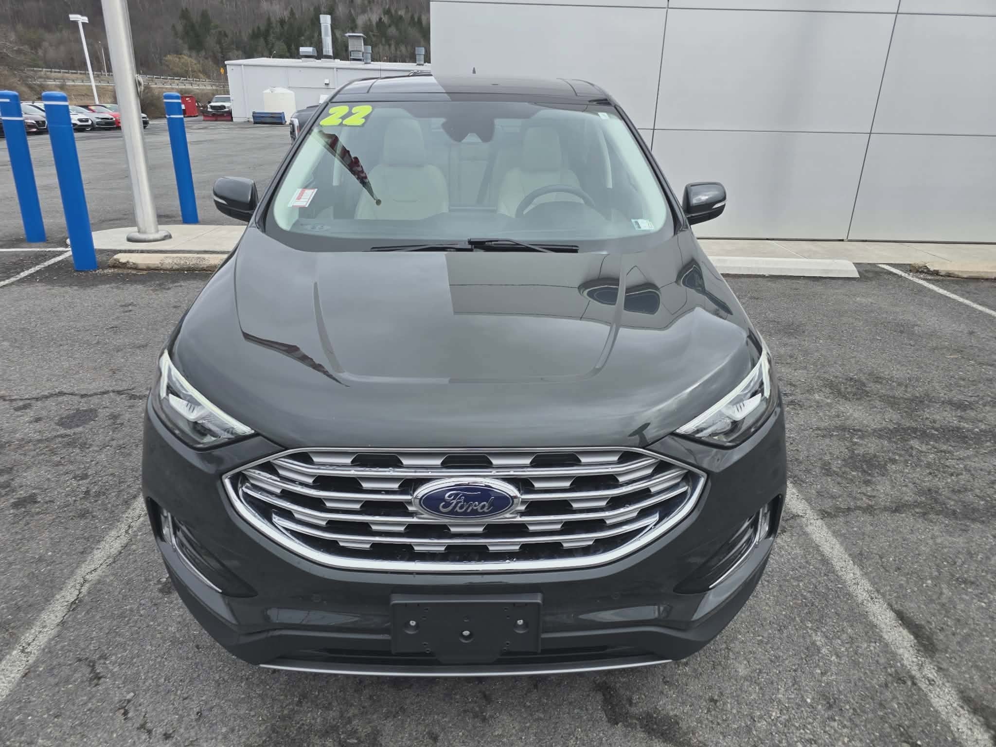 2022 Ford Edge Titanium