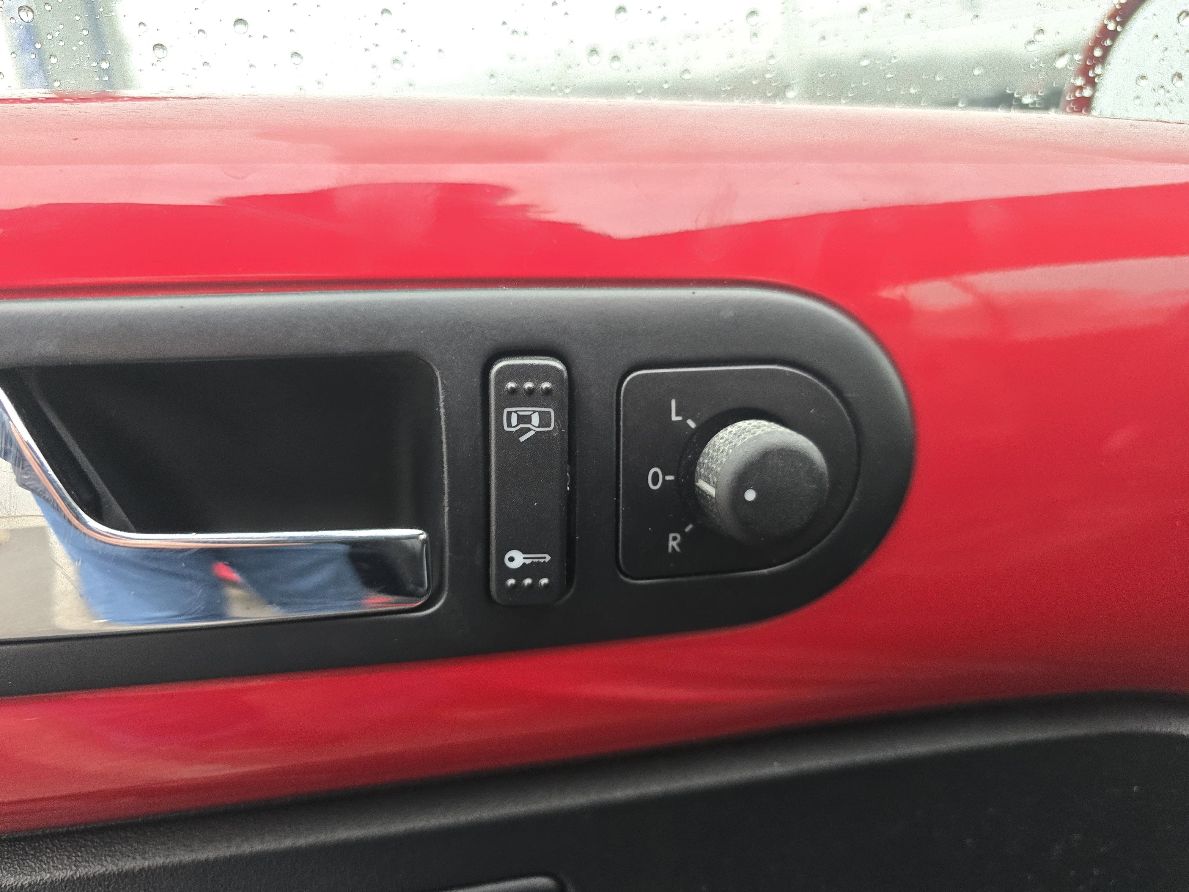 2009 Volkswagen New Beetle Convertible S