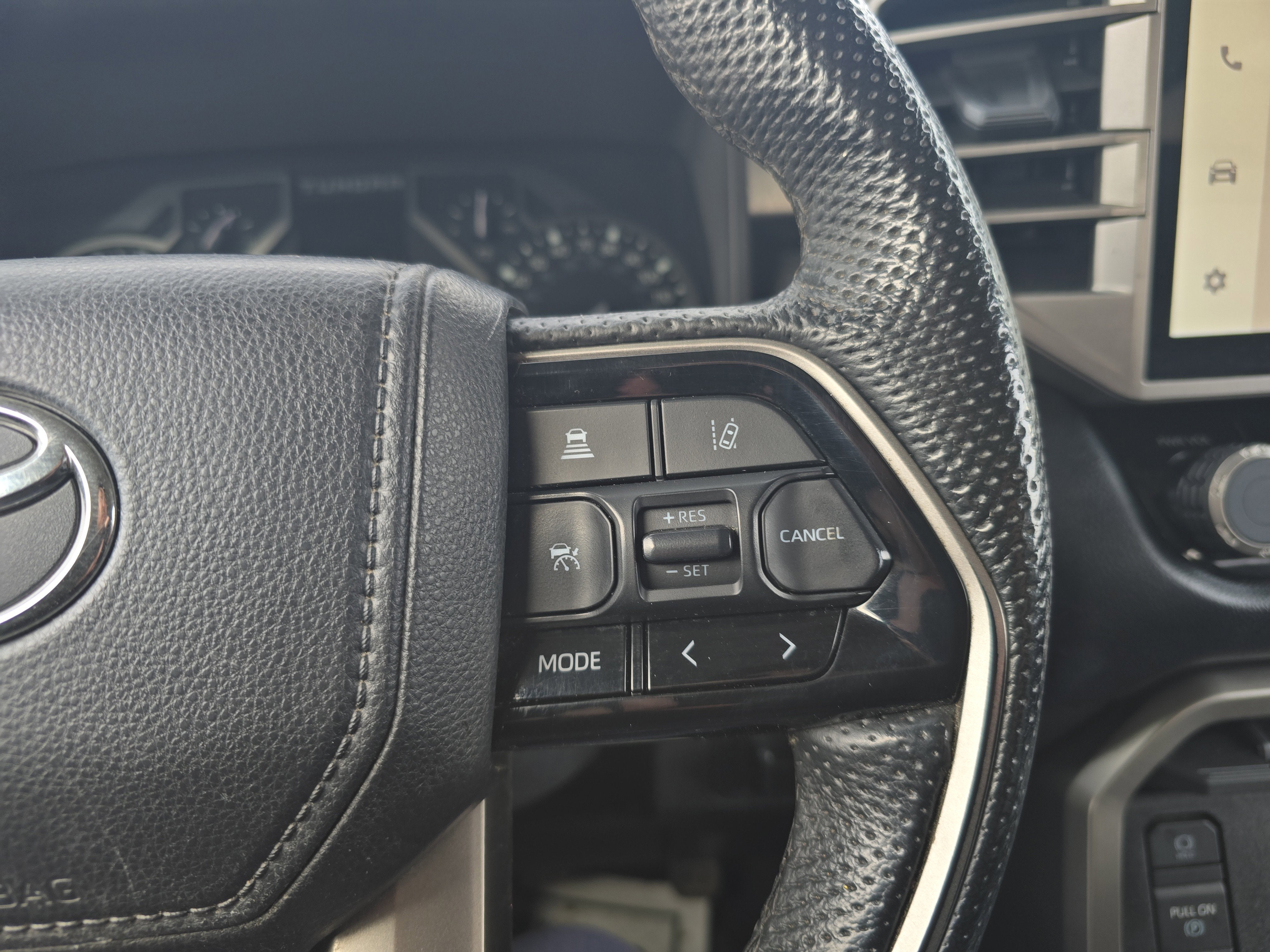 2023 Toyota Tundra 4WD SR5