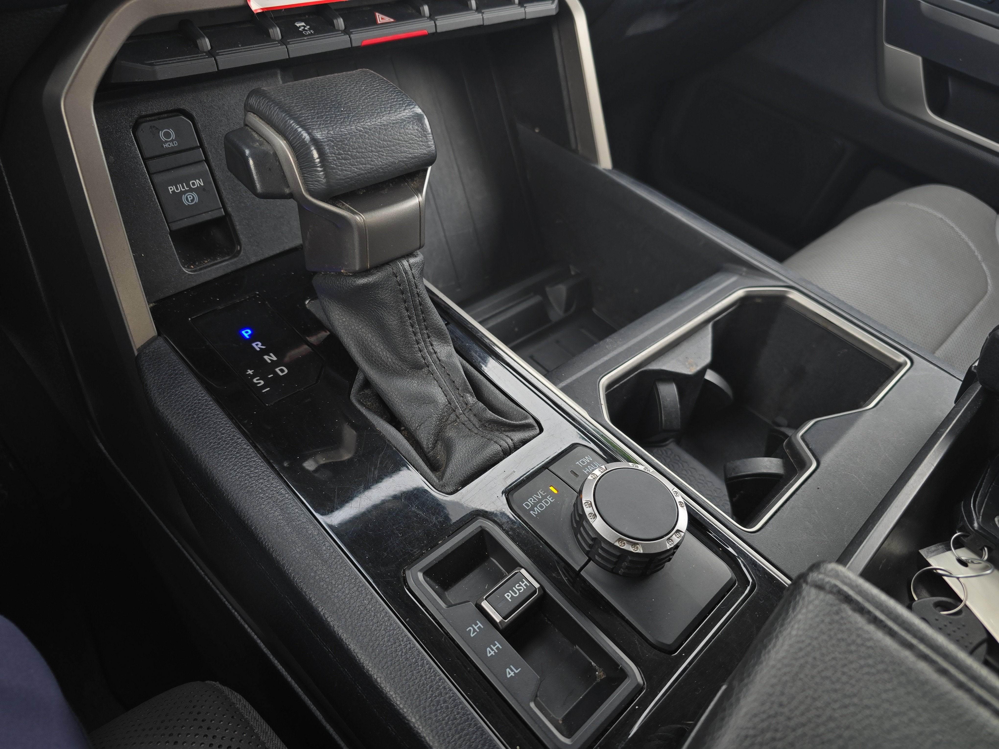 2023 Toyota Tundra 4WD SR5