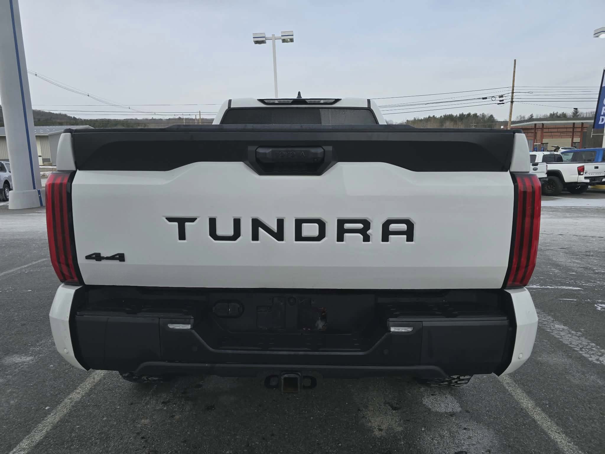 2023 Toyota Tundra 4WD SR5